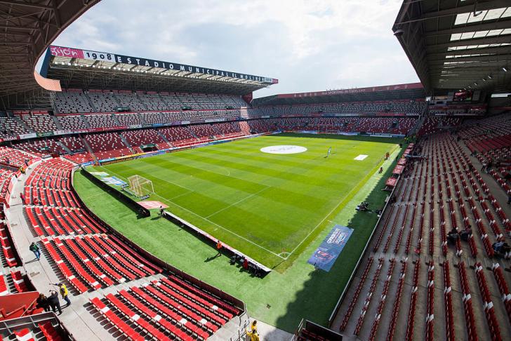 El Molinón, el nuevo Pepico Amat y el viejo Anduva