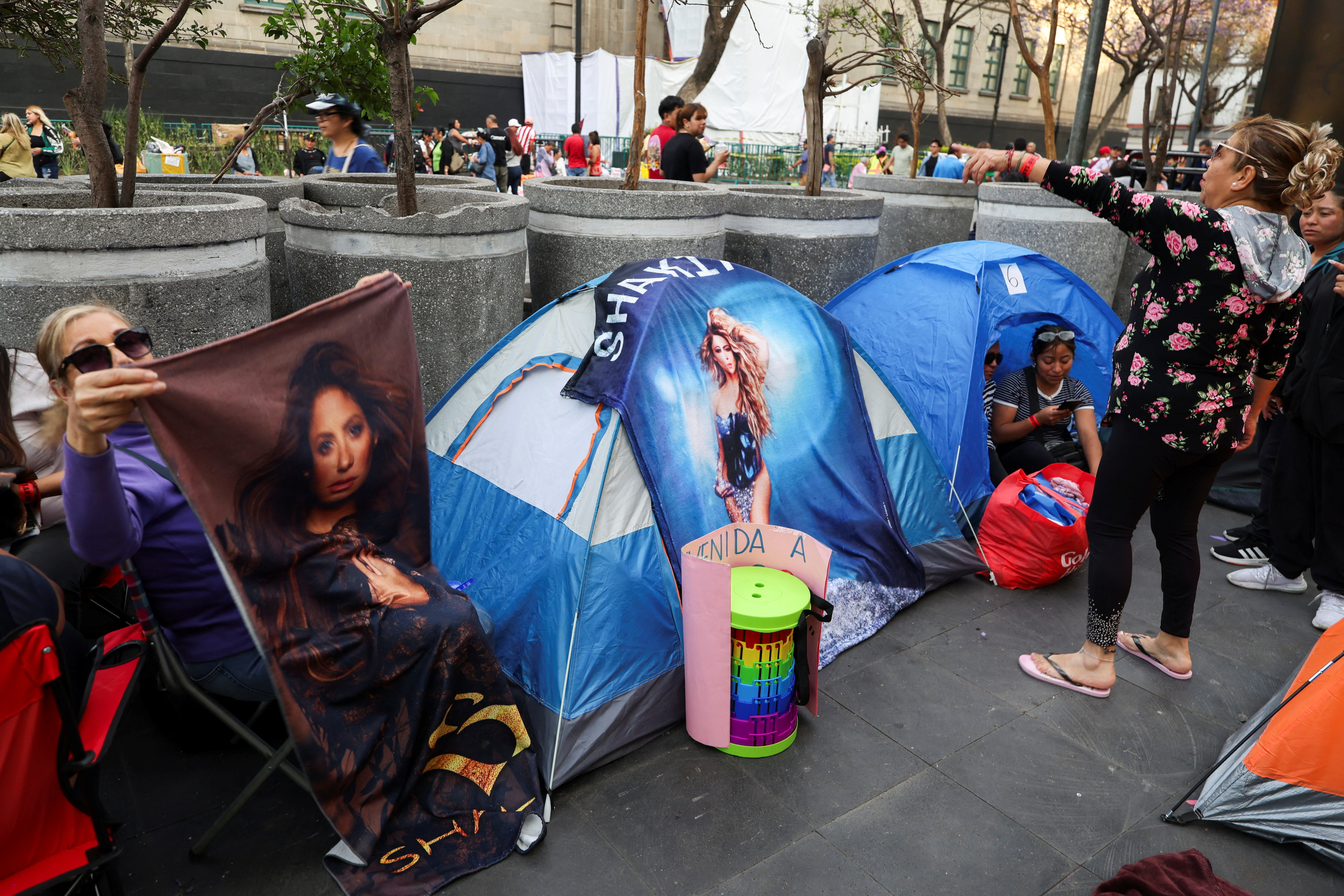 Fans of Colombian pop singer Shakira camp on the streets near Mexico City's Zocalo ahead of her free concert scheduled for tomorrow, an event organized with the support of local authorities and sponsors, in Mexico City, Mexico, February 28, 2026. REUTERS/Luis Cortes