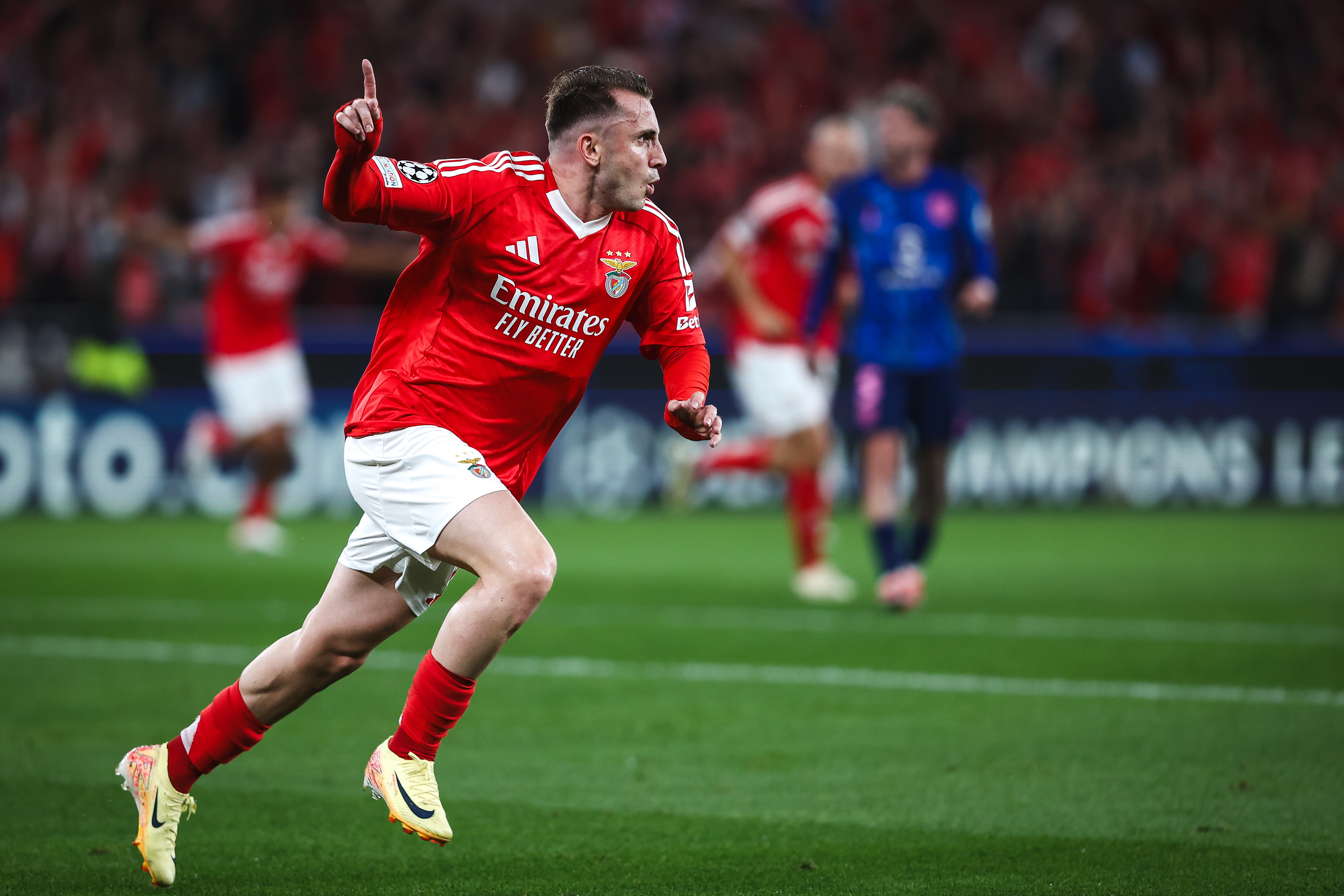 Lisboa (Portugal), 02/10/2024.- Kuerem Akturkoglu of Benfica celebrates scoring the 1-0 goal during the UEFA Champions League soccer match between SL Benfica and Atletico Madrid, in Lisbon, Portugal, 02 October 2024. (Liga de Campeones, Lisboa) EFE/EPA/RODRIGO ANTUNES
