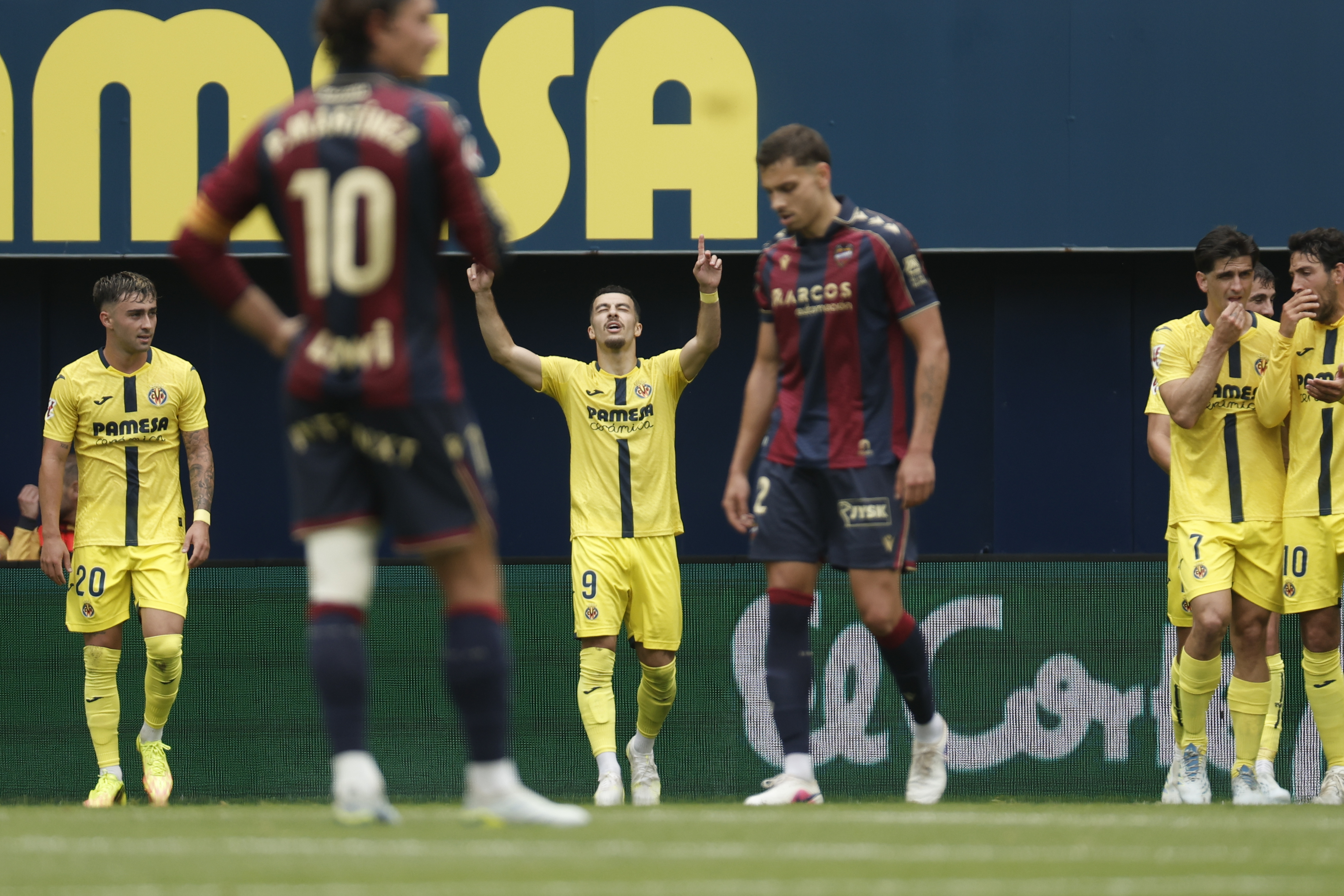 Villarreal golea 5-1 al Levante y sella su pase a la Champions por segundo año consecutivo — image 3