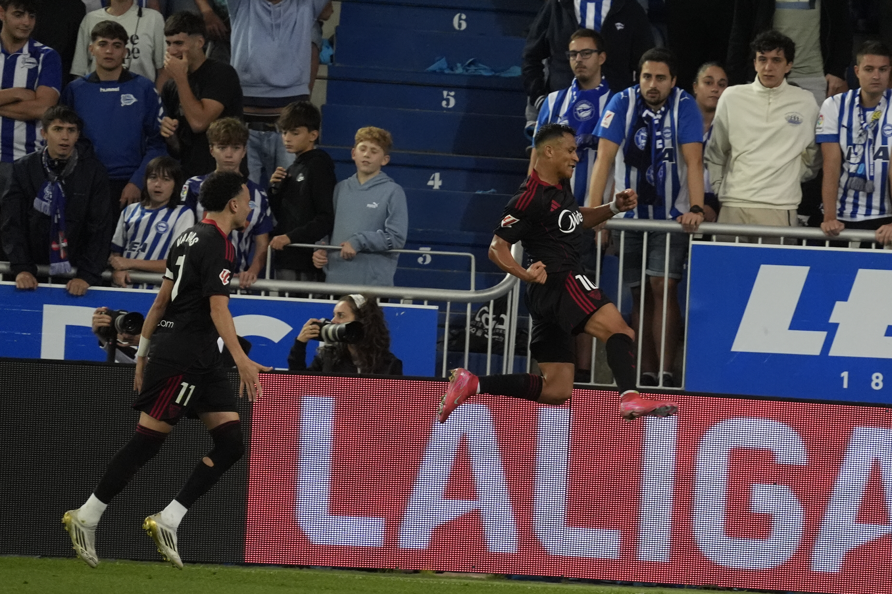 20/09/25 PARTIDO PRIMERA DIVISION
ALAVES - SEVILLA FC
GOL 1-2 ALEXIS ALEGRIA 