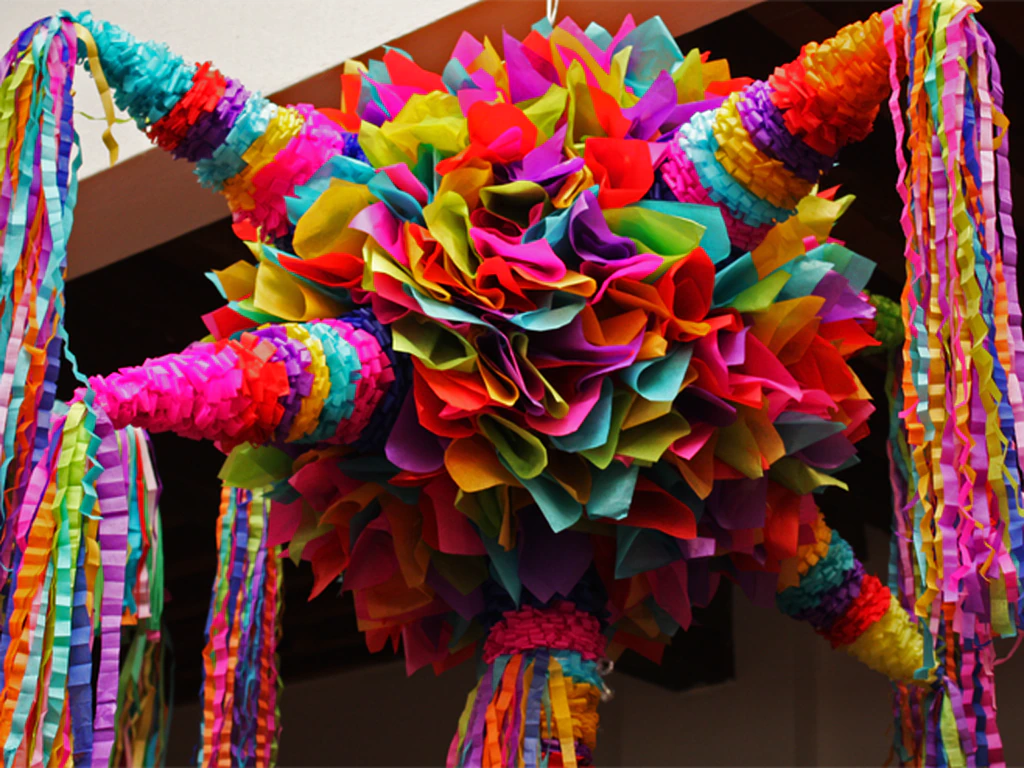 Regreso costilla télex Piñatas navideñas 2022: Cómo hacer una piñata y significado de los picos -  AS México