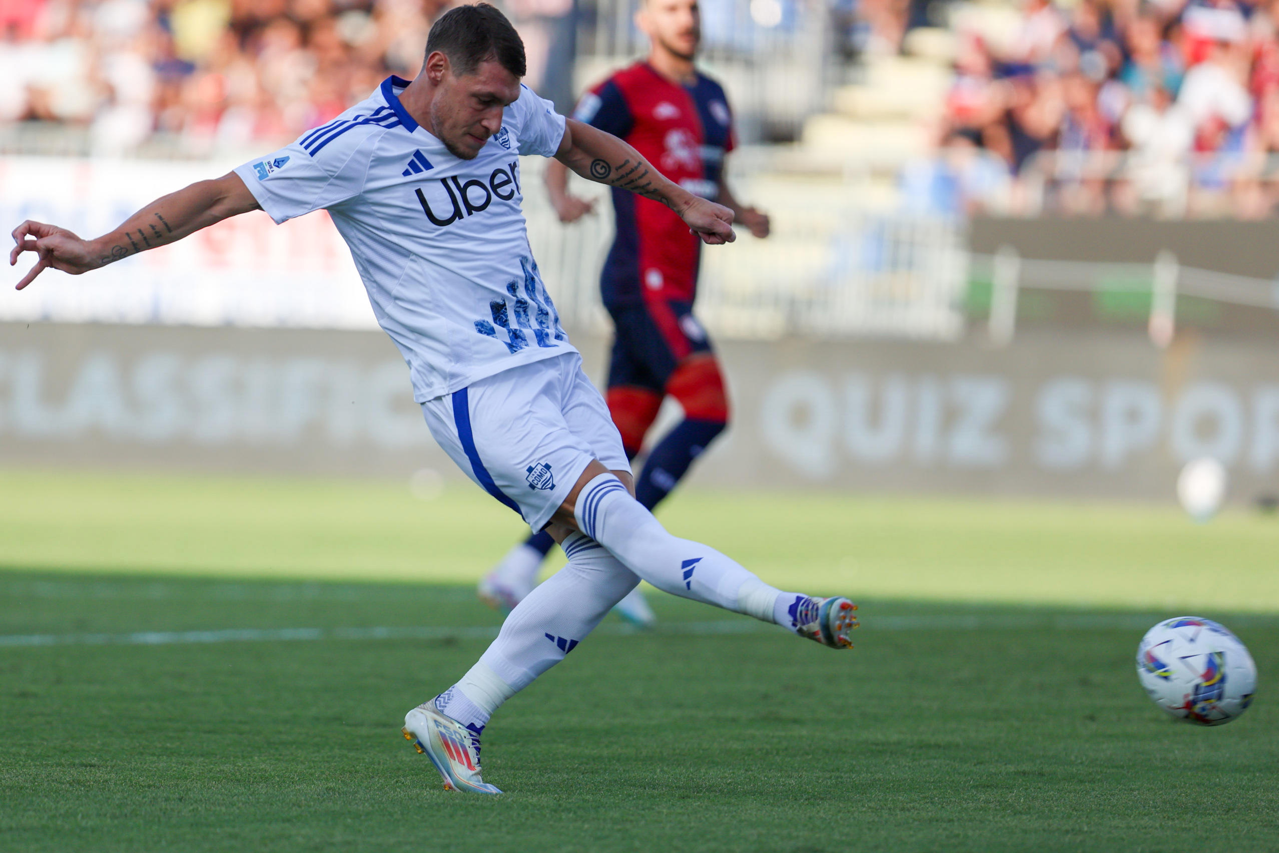  Andrea Belotti, cerca del Benfica