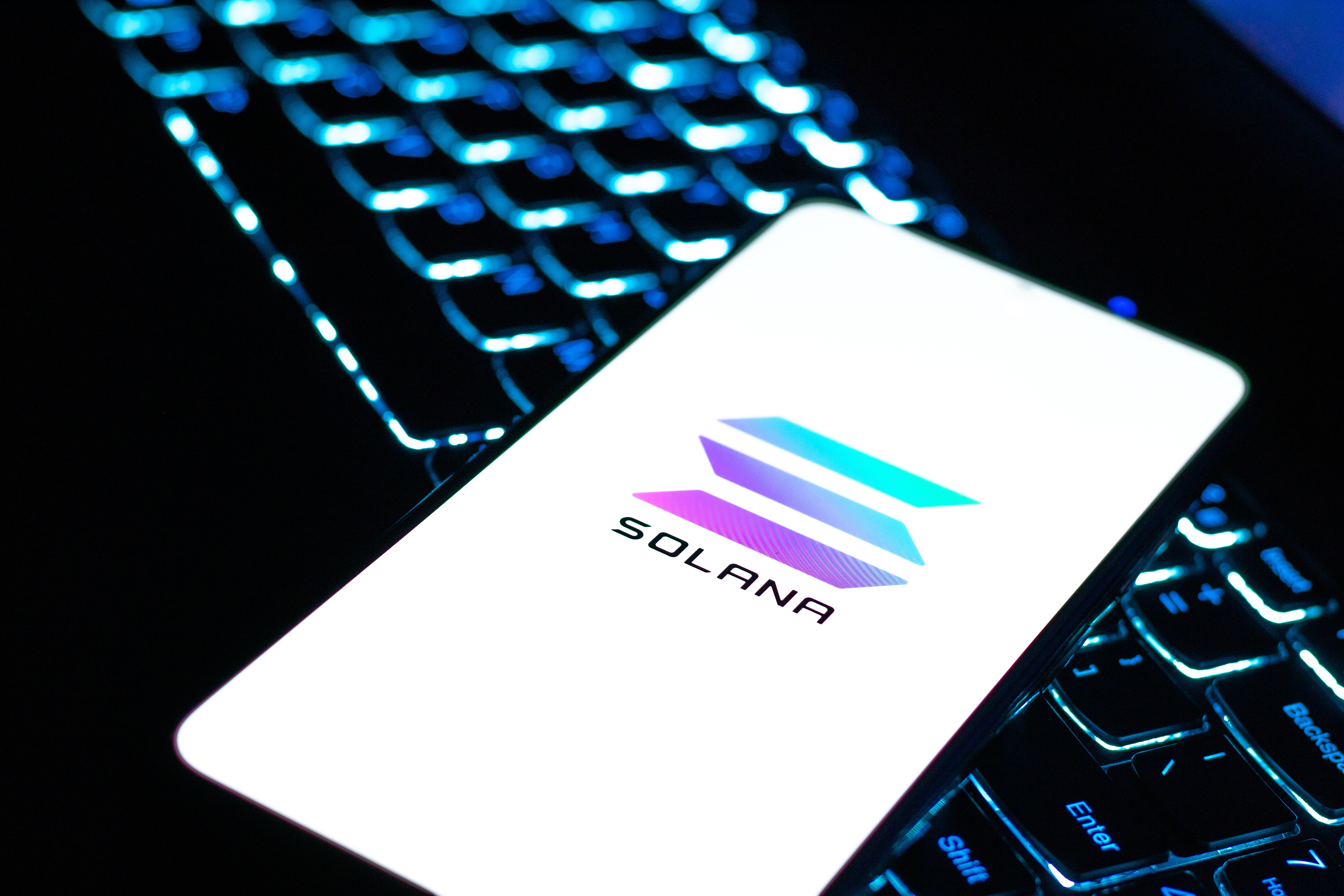 Why has Solana stablecoin action boomed over the past year? – DL News