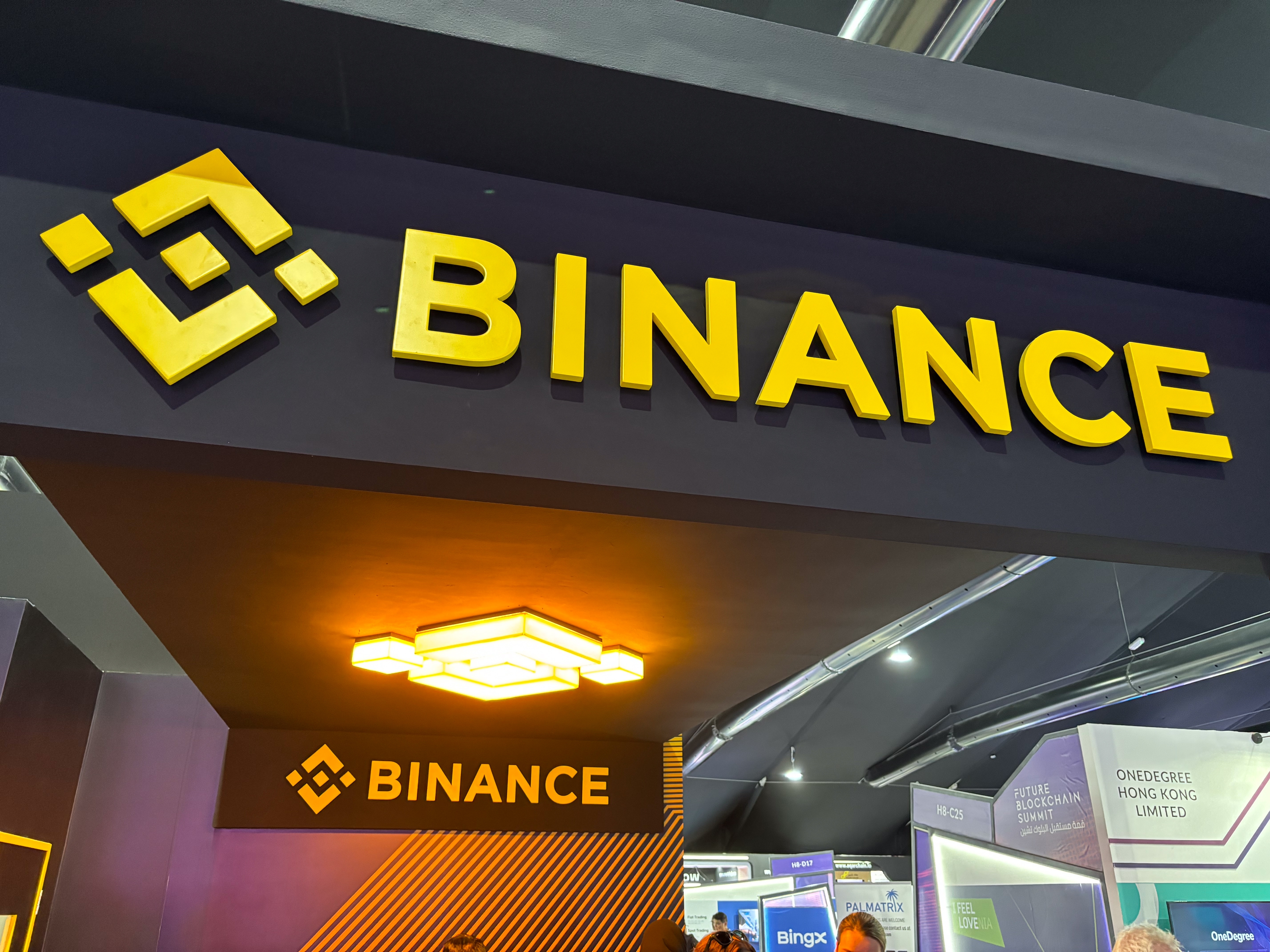 Binance taps historic gold rally by launching commodities futures markets –  DL News