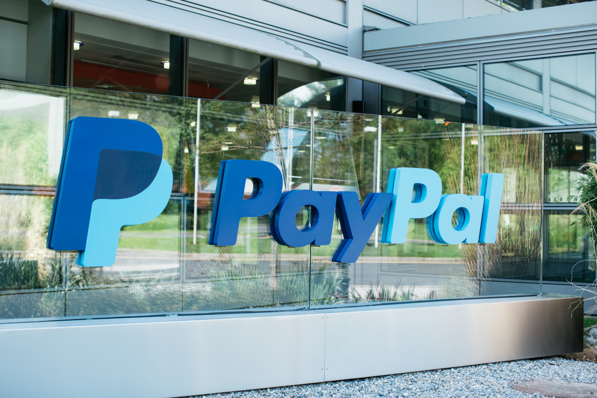 Pourquoi PayPal lance son propre stablecoin