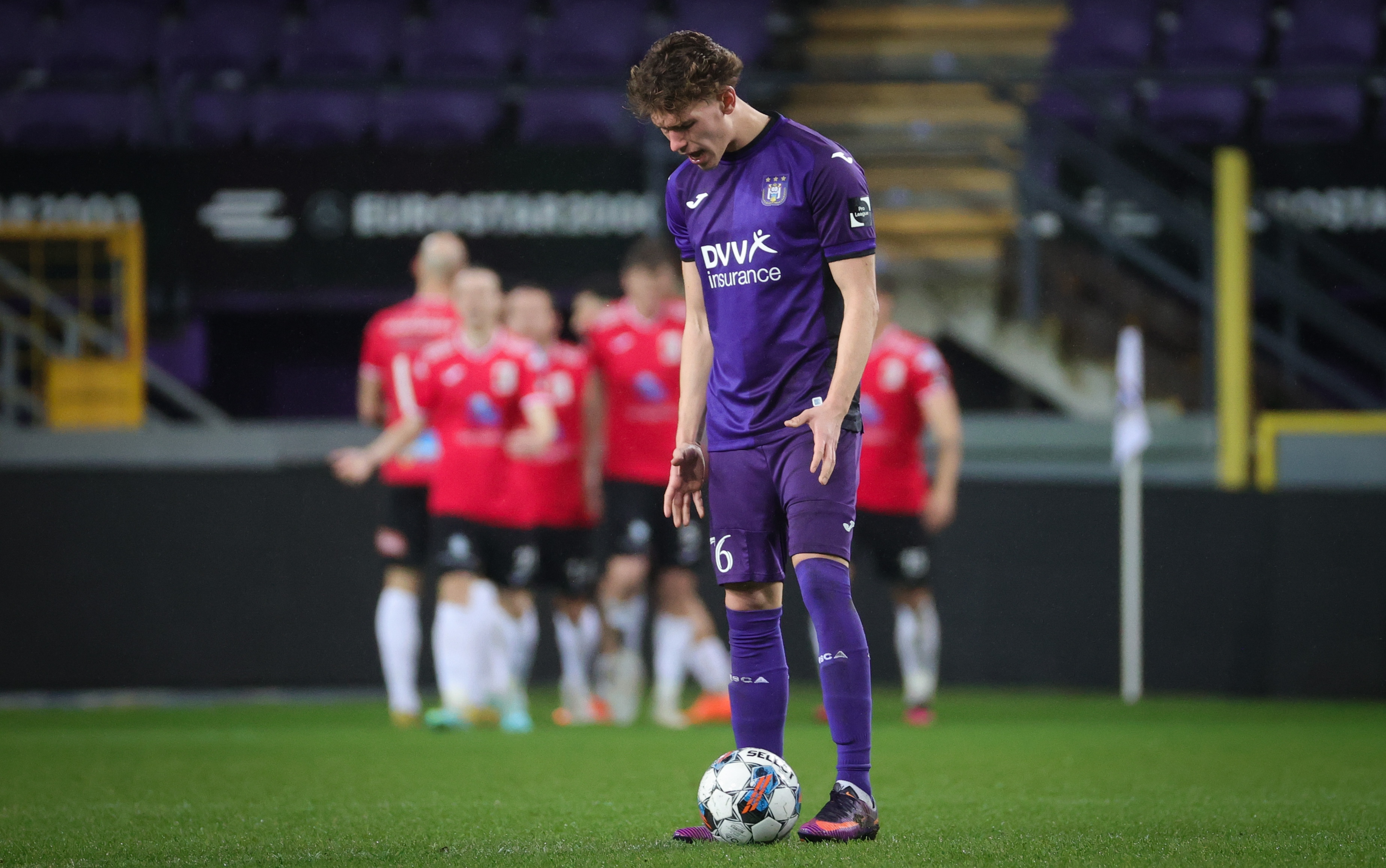 Anderlecht s'offre le derby face au RWDM dans une fin de match folle !