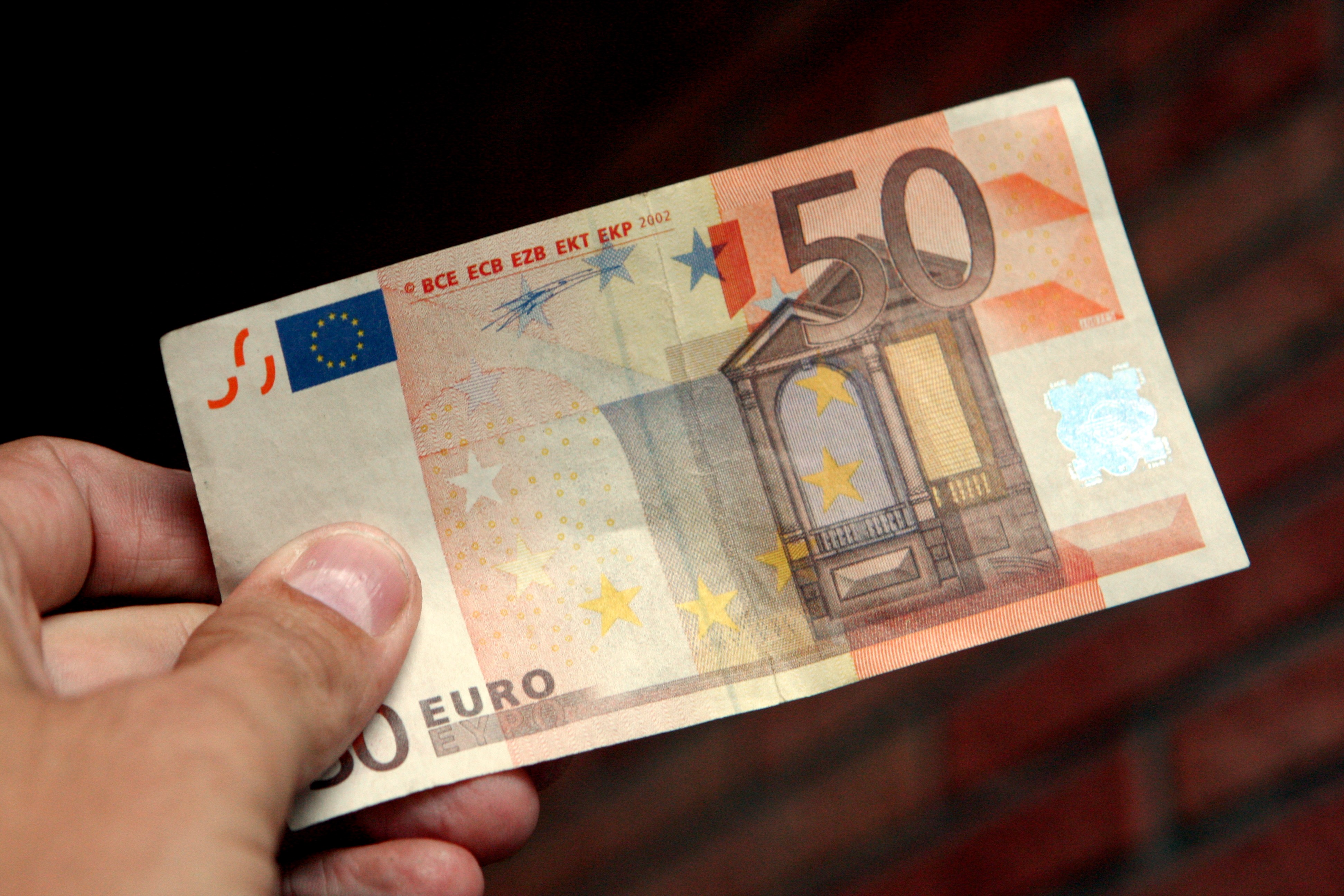 Le nombre de faux billets retirés en Belgique durant l'année 2022 a baissé  - La Libre