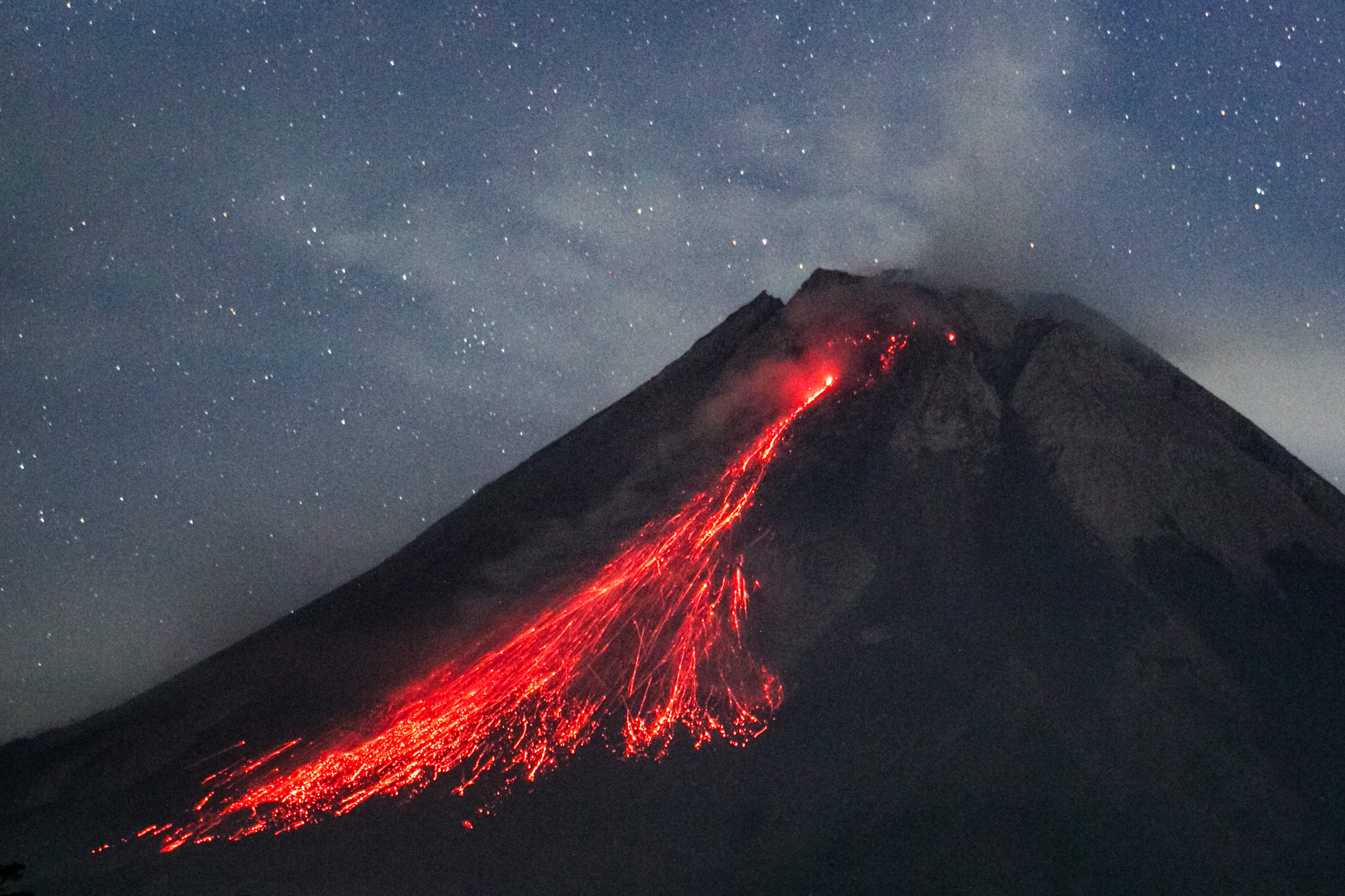 Expérience pour enfants : Le volcan entre en éruption