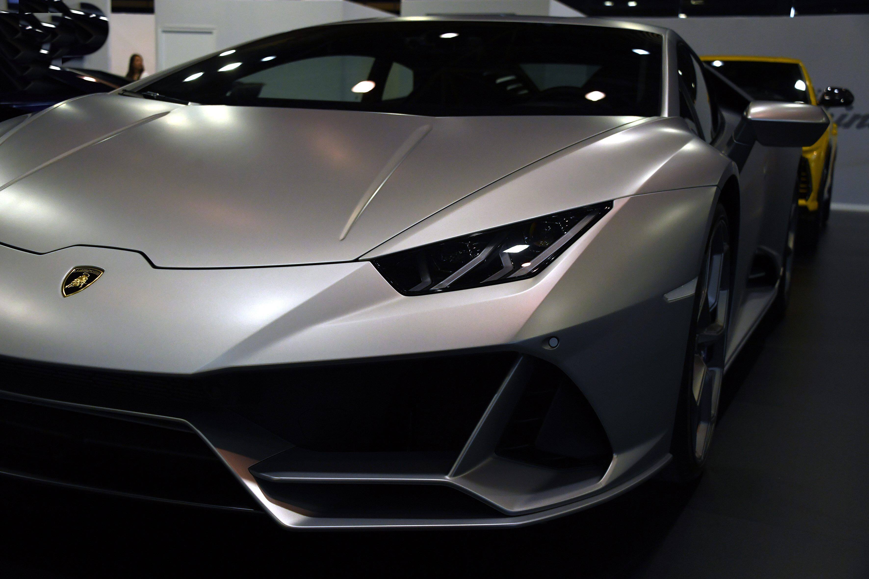 Voitures électriques : Lamborghini se lance dans la course en investissant  2 milliards d'euros 