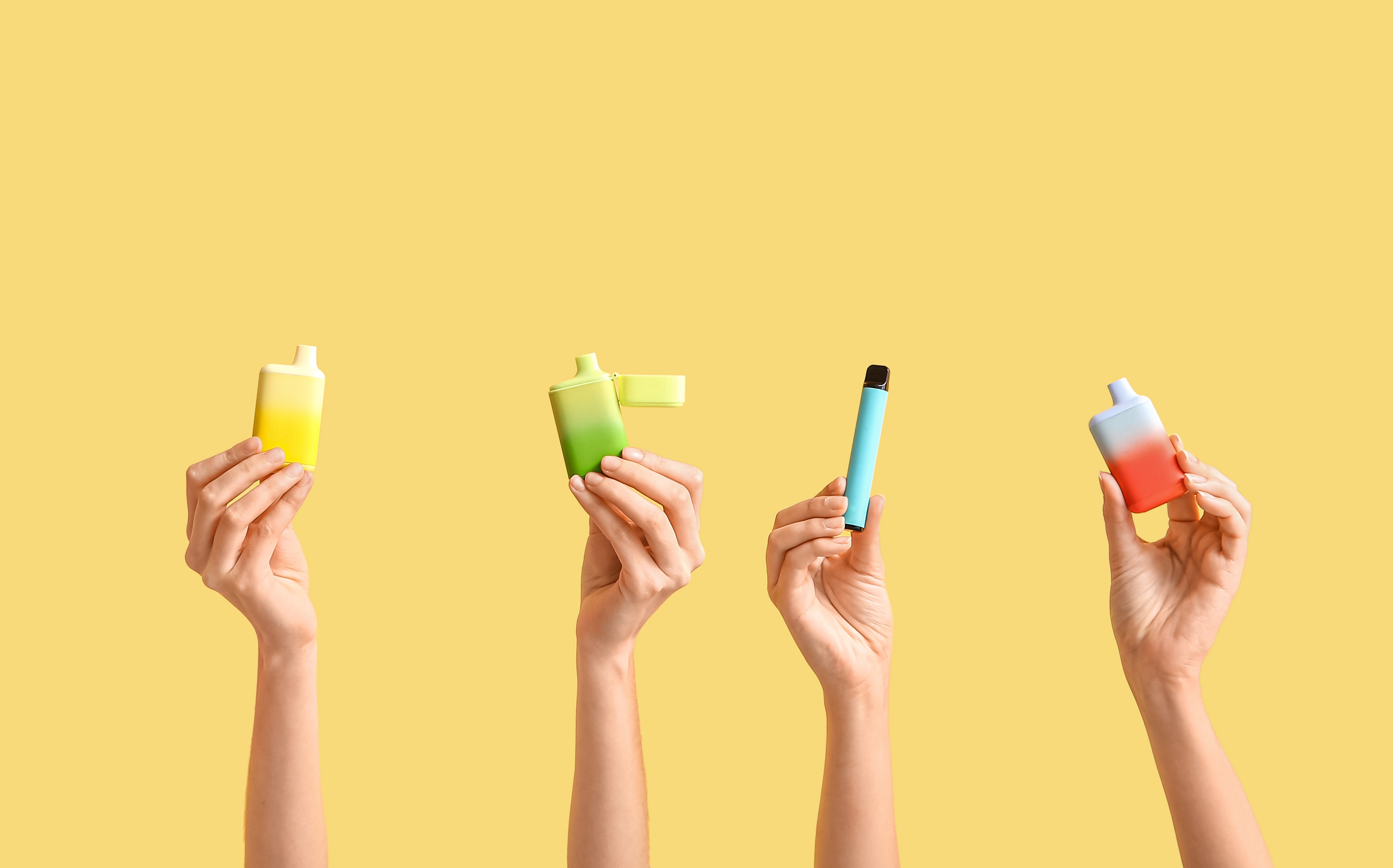 Les Belges lchent la clope... Mais ils se ruent sur la cigarette  lectronique, qui cartonne surtout chez les 15-24 ans - Moustique