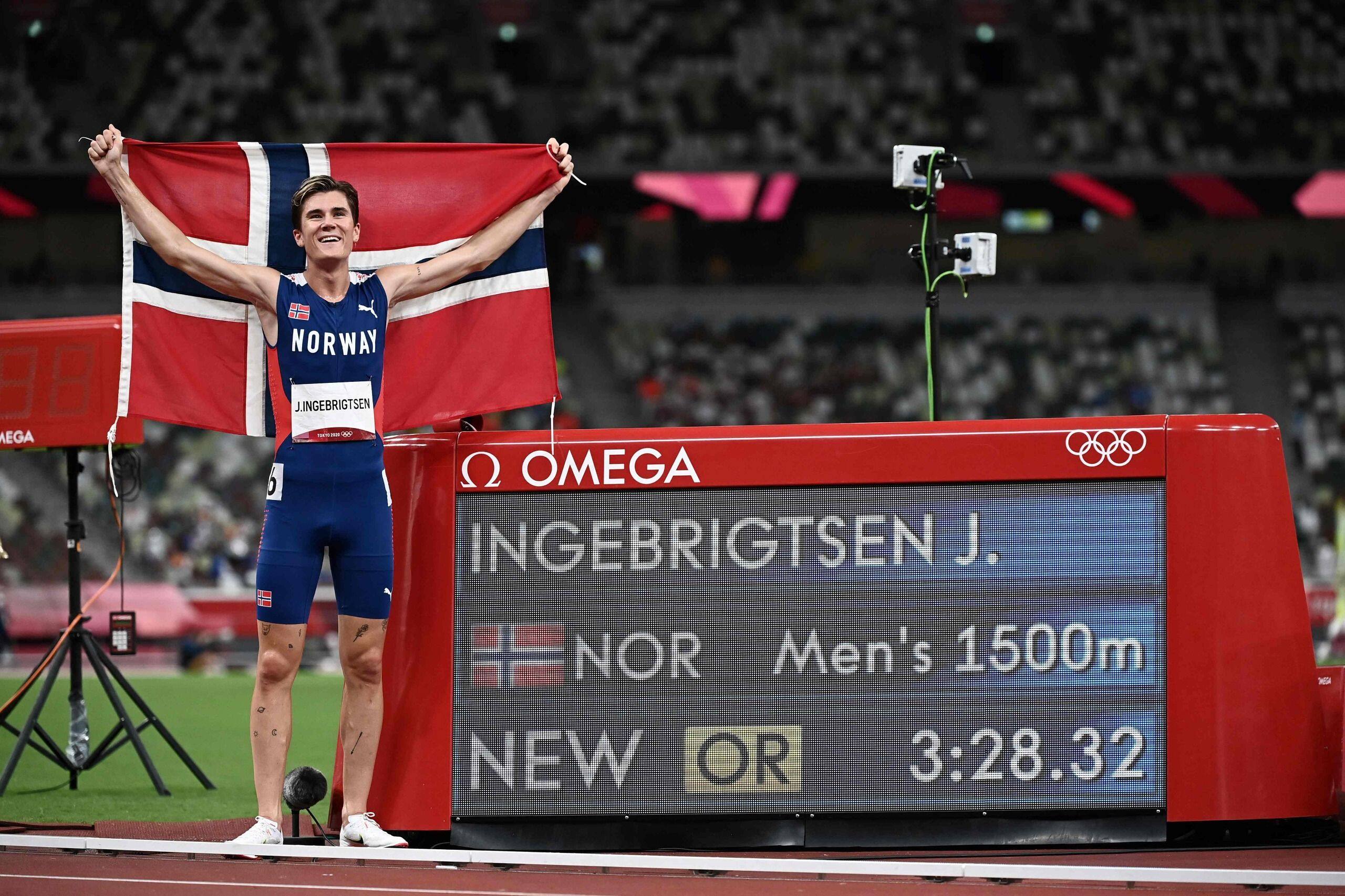 Jo 2020 Le Norvegien Jakob Ingebrigtsen Sacre Champion Olympique Du 1500 M [ 1706 x 2560 Pixel ]