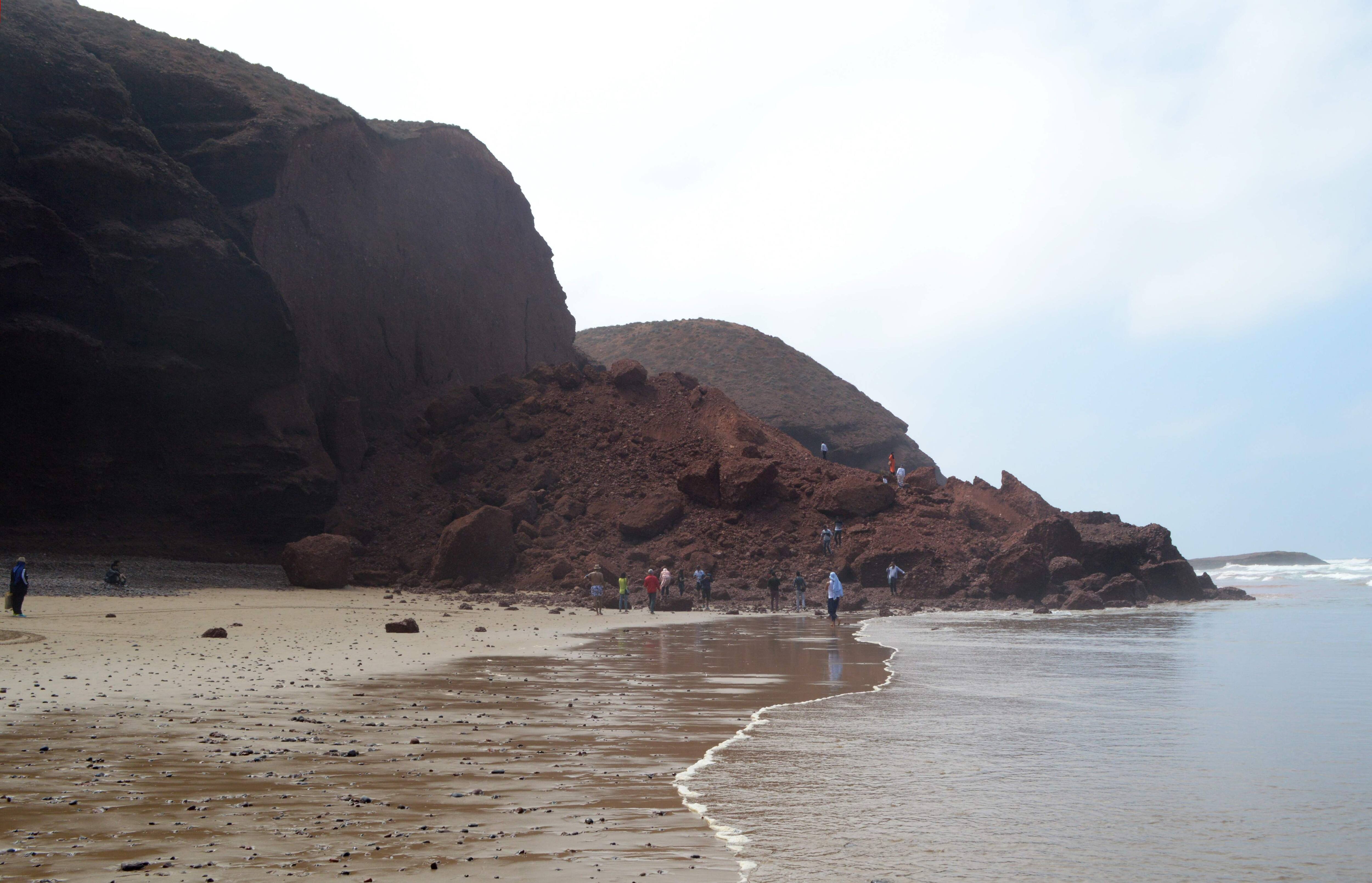 Maroc une des c l bres arches de roche naturelle de Legzira s est