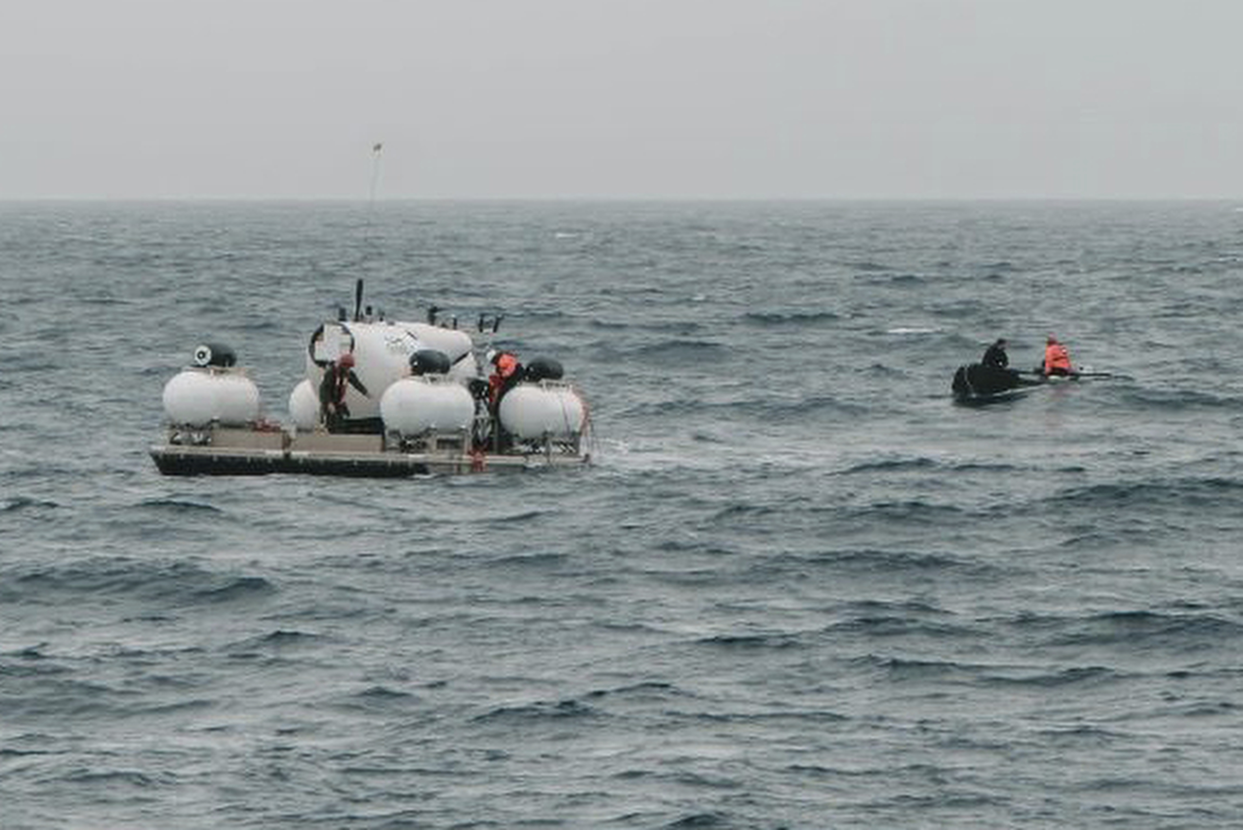 Le yacht coule, un mème insubmersible (2023)