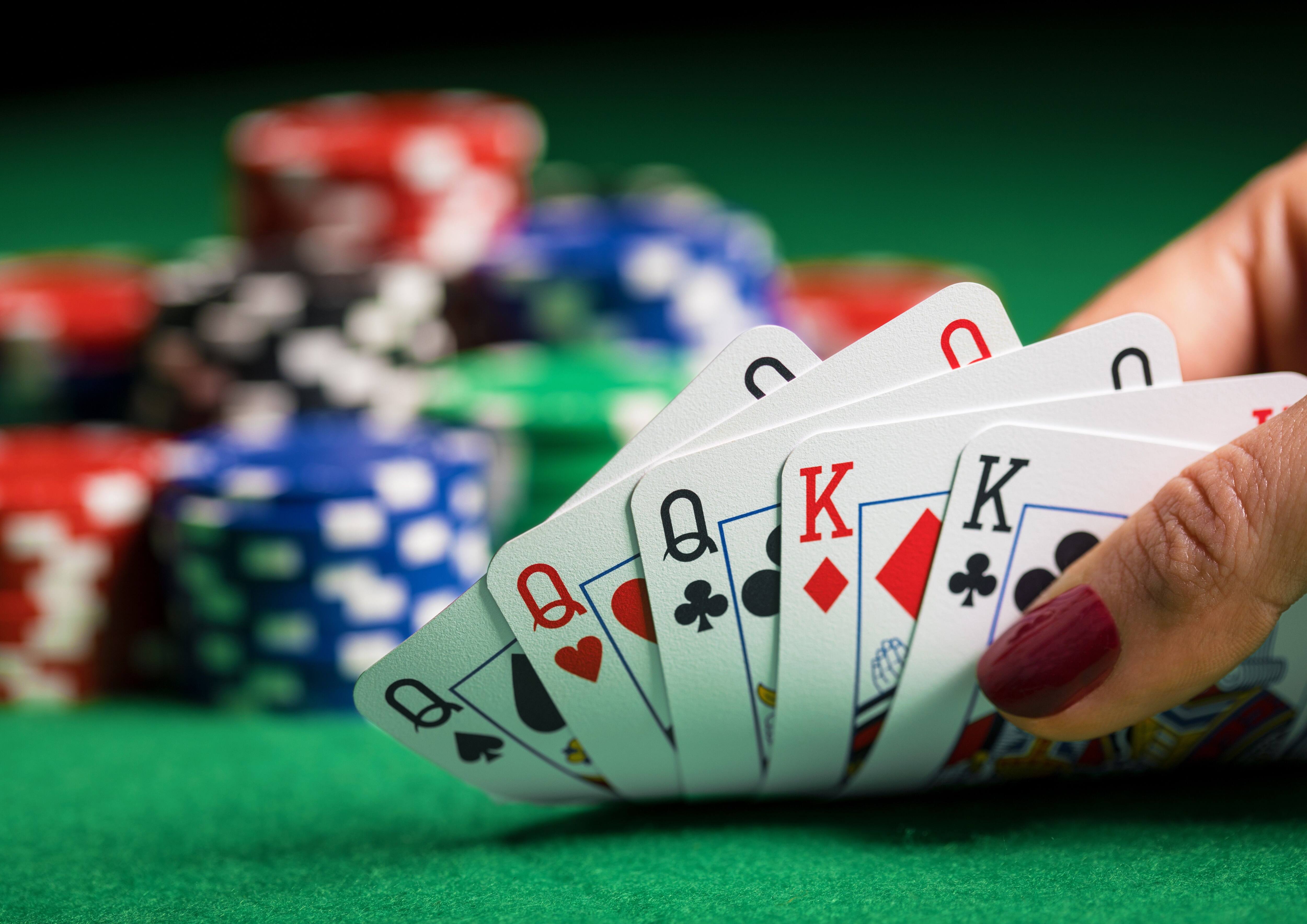 Le poker est de plus en plus populaire: Il n'y a qu'à peine 10 % de  hasard - La DH/Les Sports+