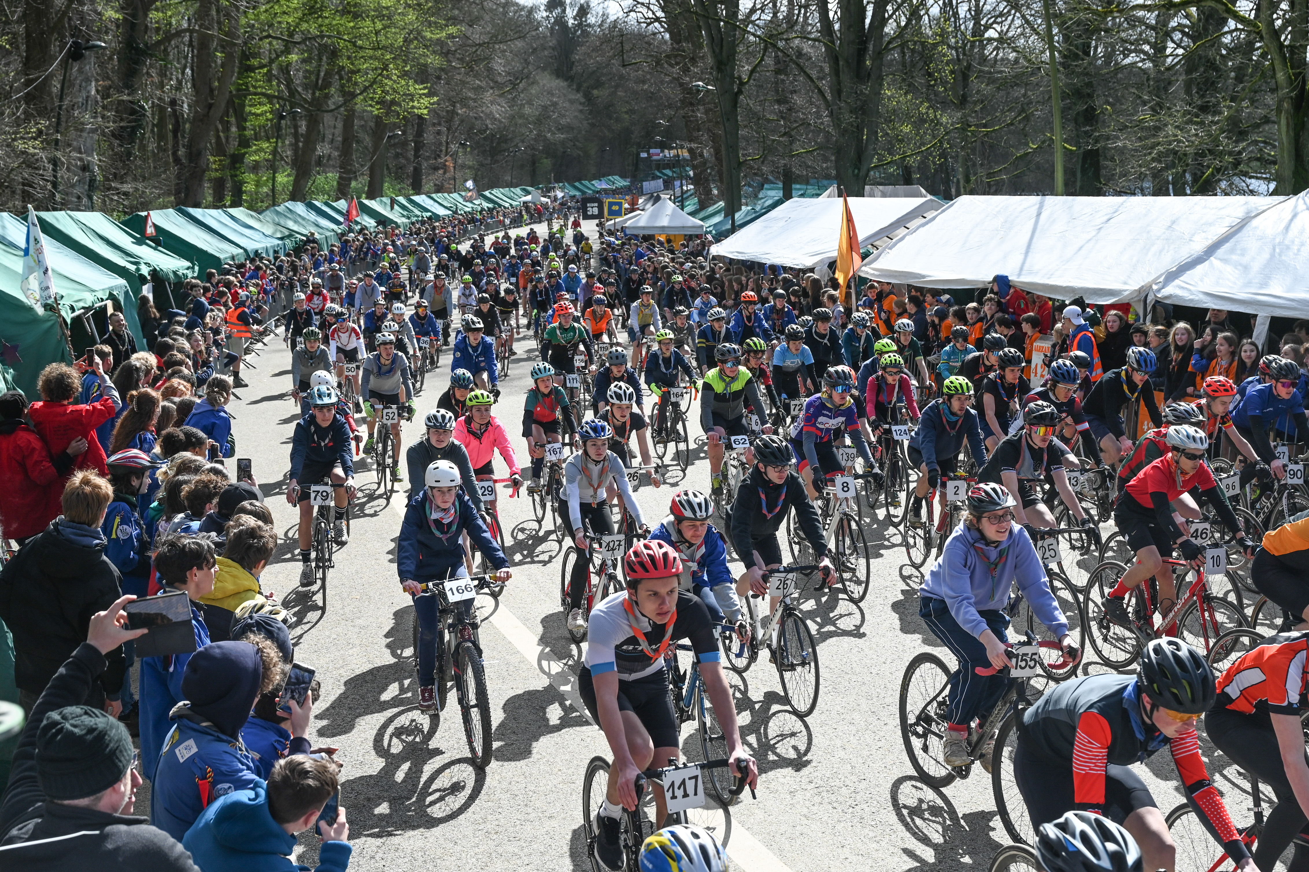 Les 24h velo du Bois de la Cambre c est parti voici les images de l evenement PHOTOS ET VIDEO La DH Les Sports