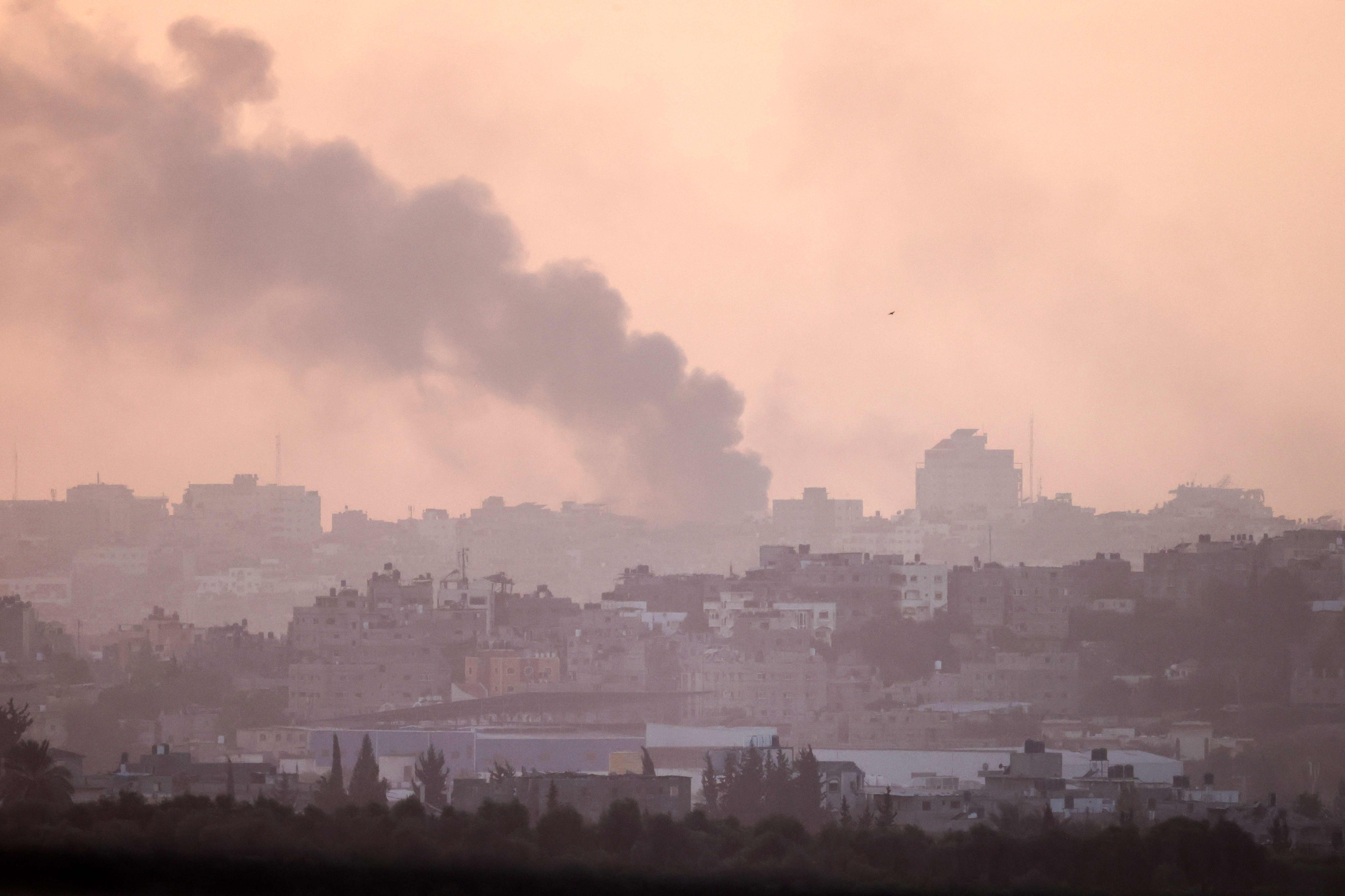 Guerre Israël – Gaza : des dizaines de Palestiniens tués à Gaza,  négociations pour une éventuelle trêve 
