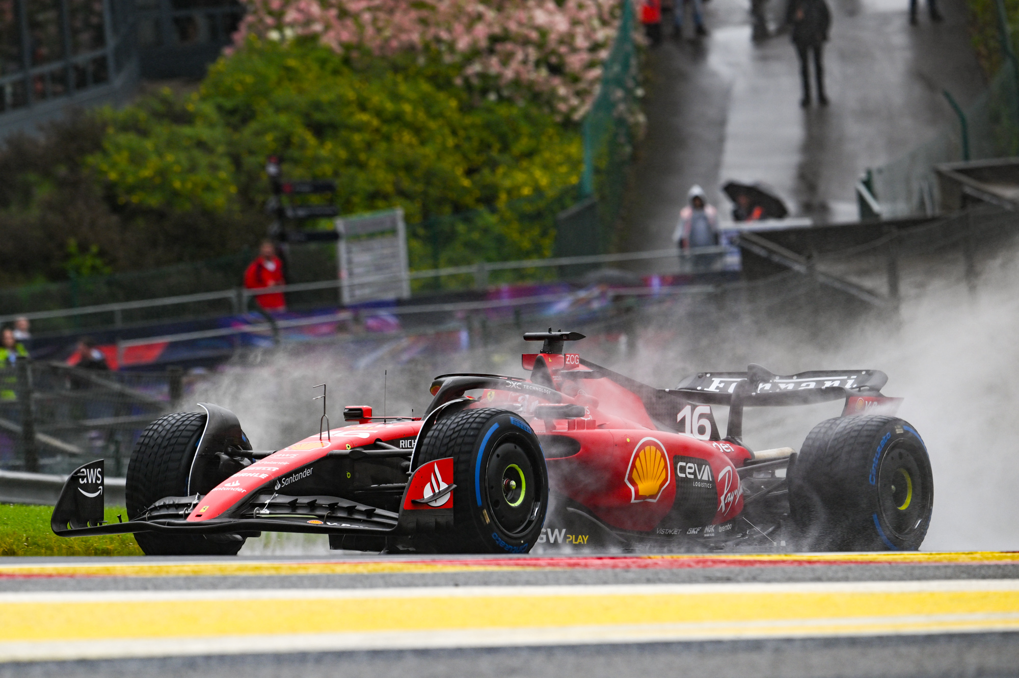 Charles Leclerc reste chez Ferrari « au-delà de la saison 2024 »