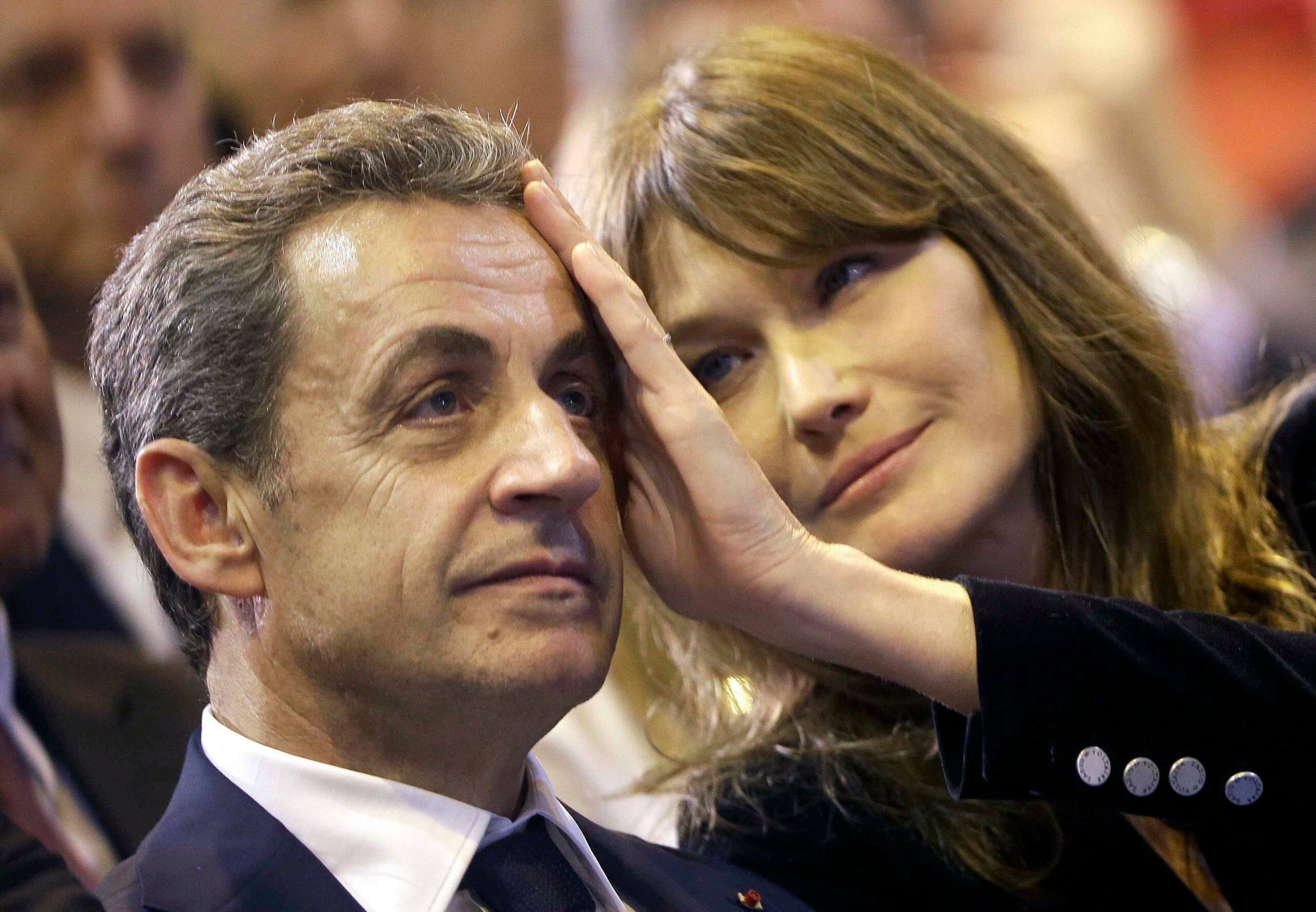 Carla Bruni réagit à la condamnation de Nicolas Sarkozy : "Quel acharnement insensé mon amour !" - La Libre