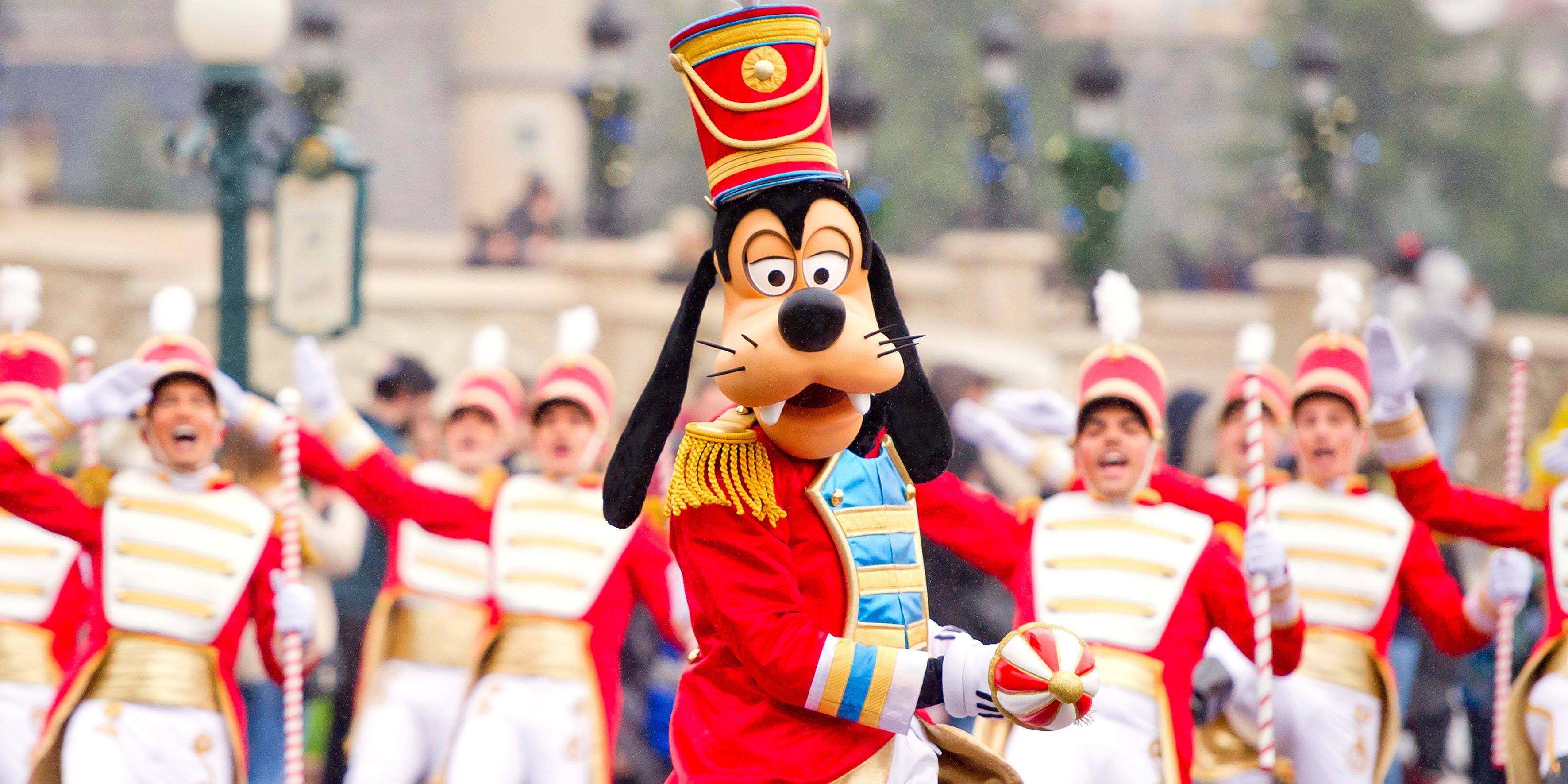 Pourquoi vous allez aimer fêter Noël à Disneyland Paris