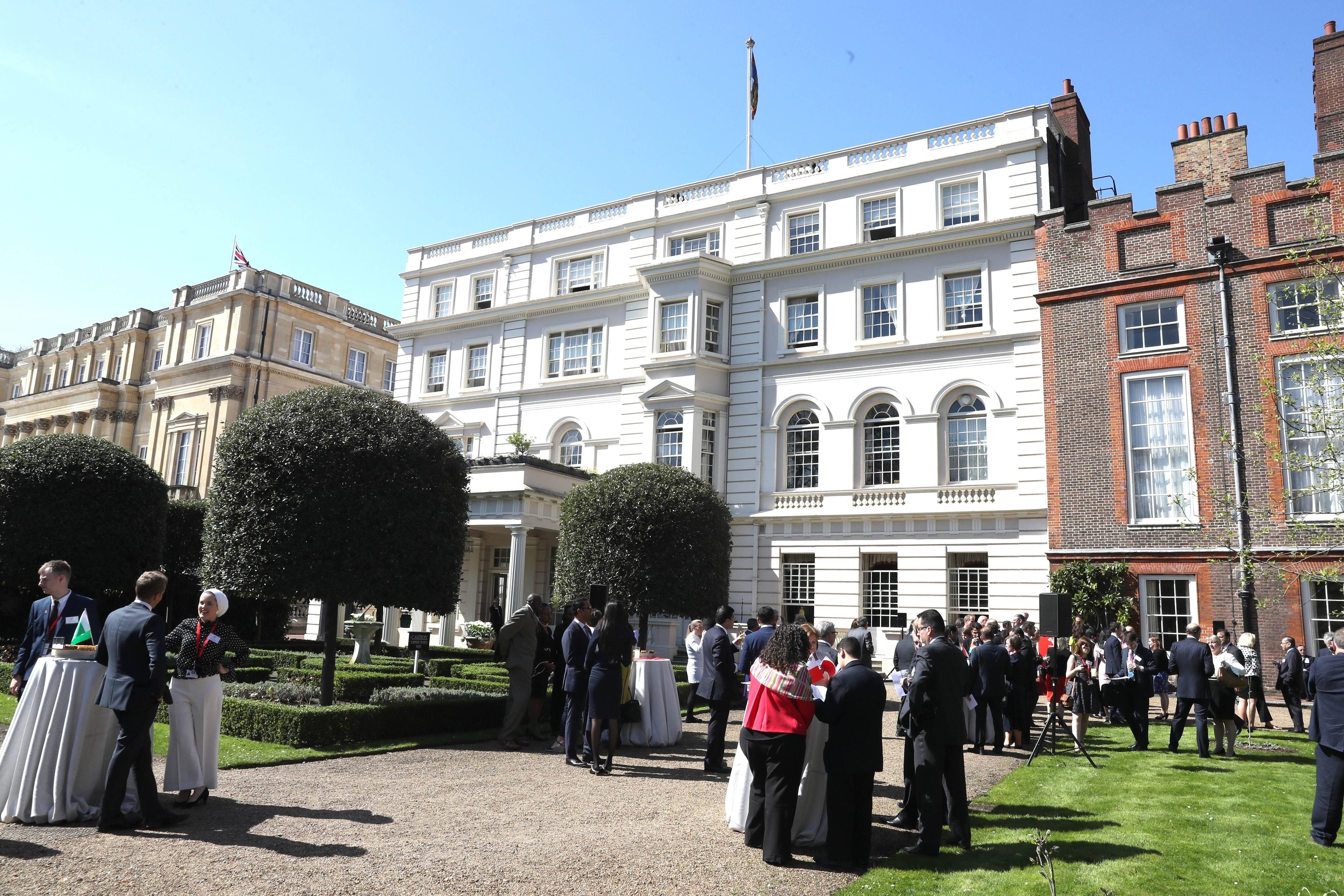 Qui Vit Ou Au Sein De La Famille Royale Britannique La Libre