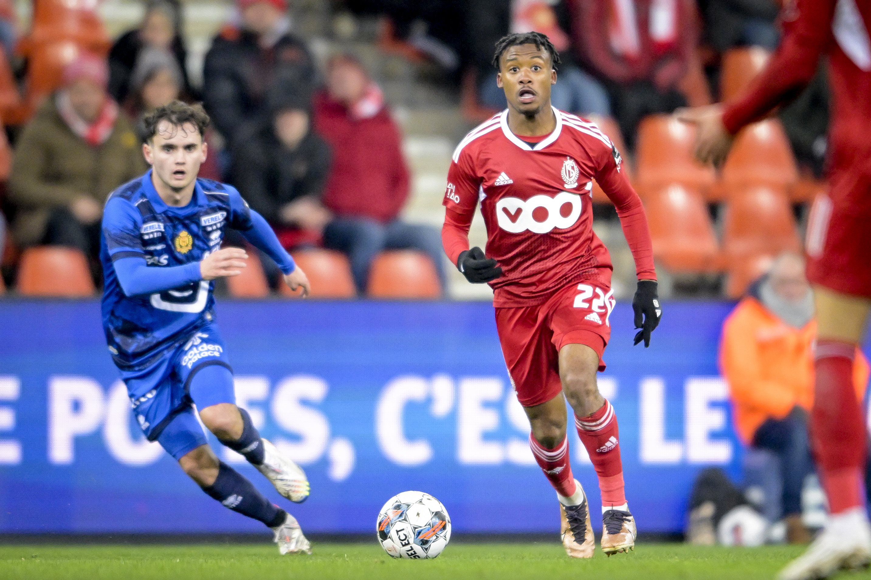 Coupe de Belgique : Anderlecht se qualifie face au Standard dans un Clasico  marqué par de nouveaux débordements en tribunes (VIDÉOS) - L'Avenir