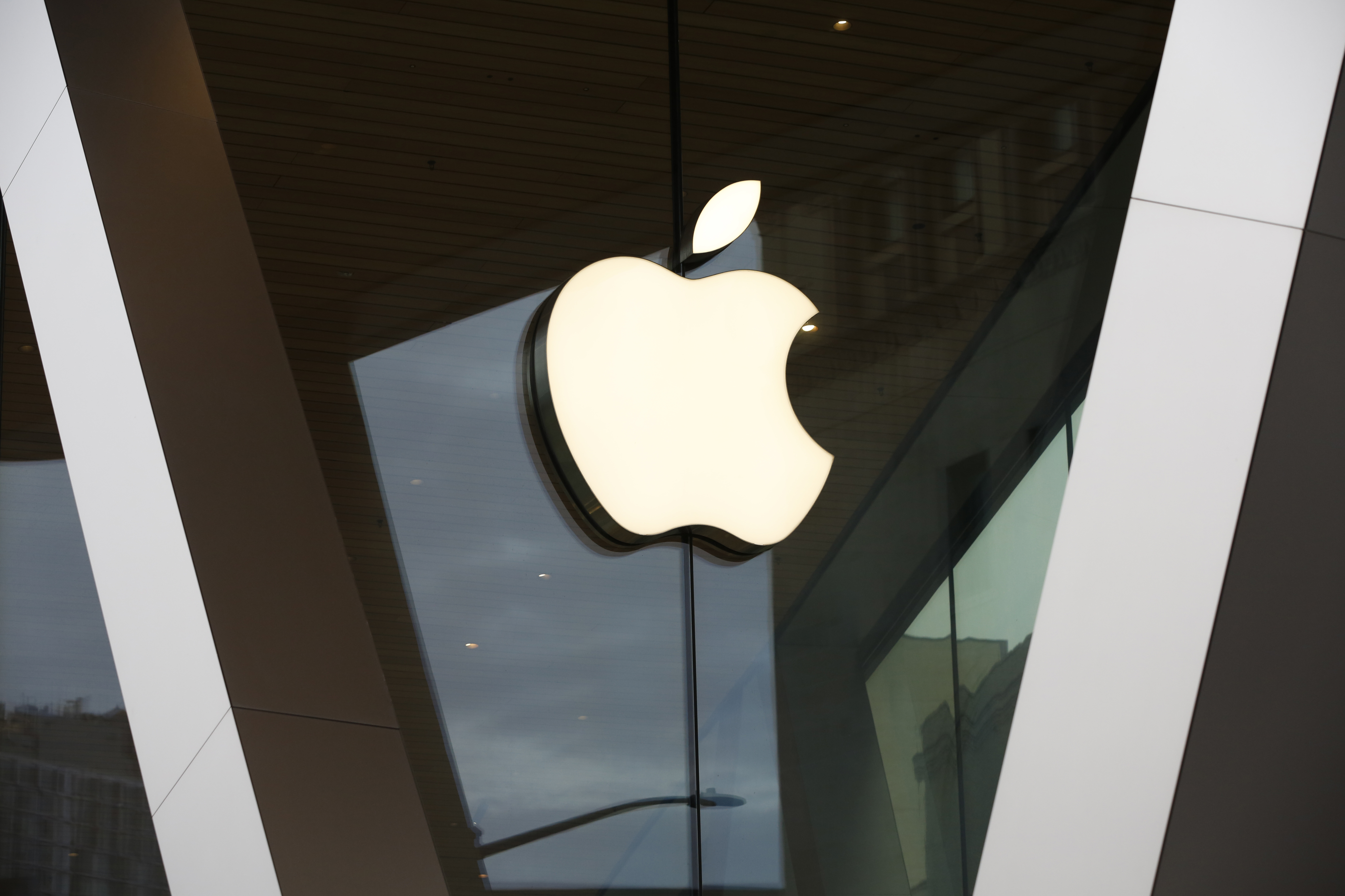 Soldes Apple : iPhone, MacBook, iPad sont à prix cassé