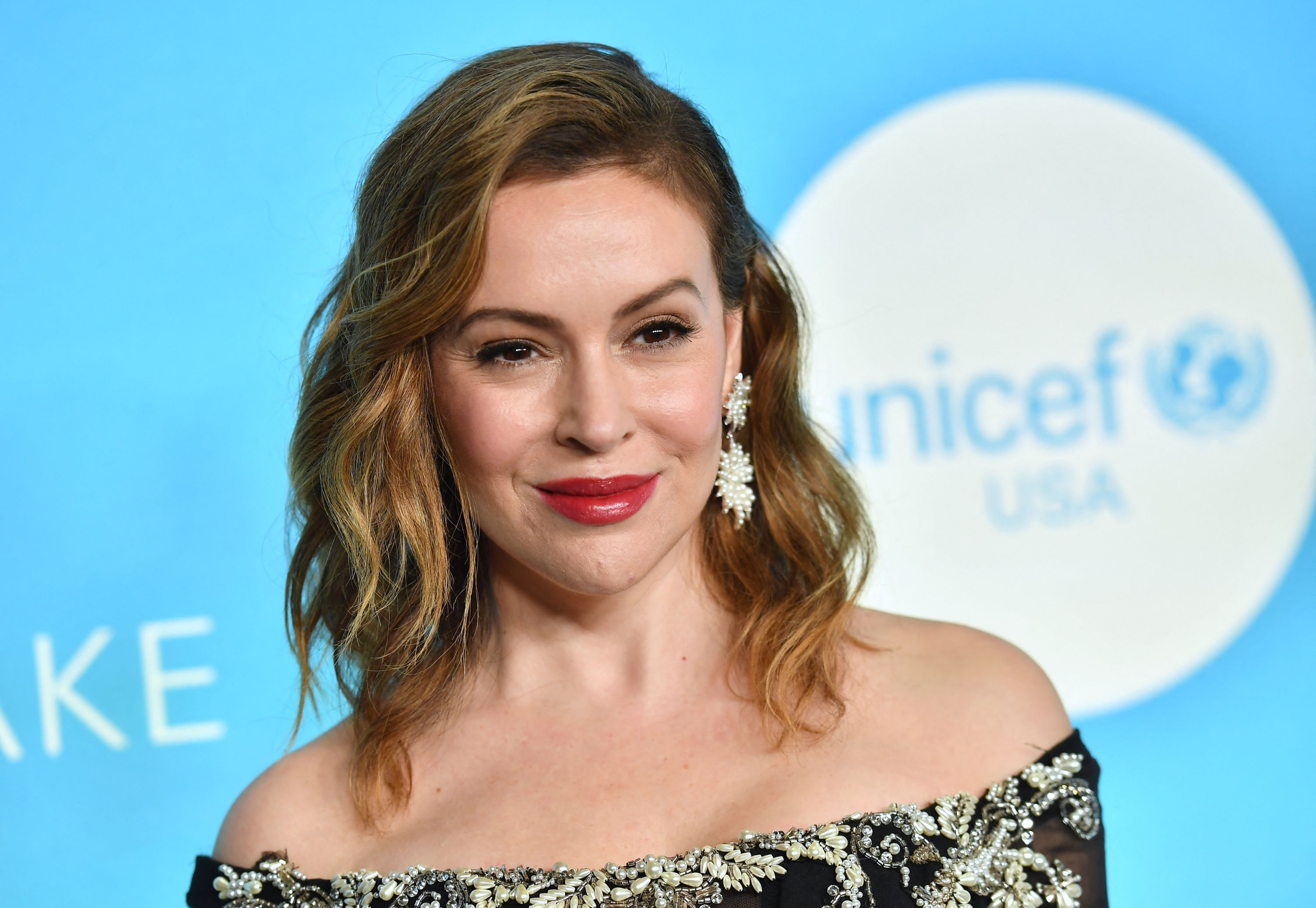 Alyssa Milano répond cash à ses détracteurs : "Allez vous faire f**tre" -  parismatch.be