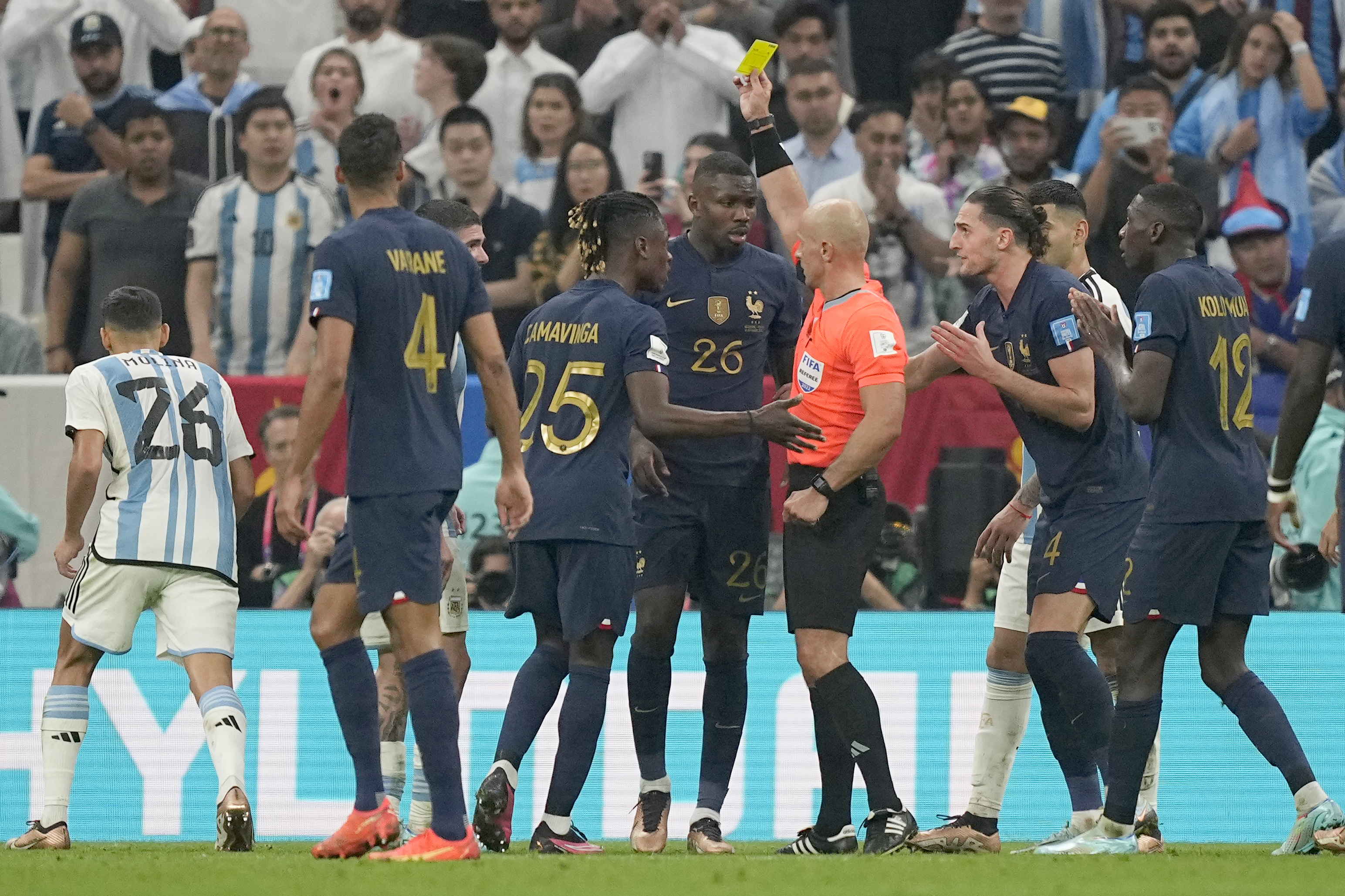 Coupe du monde de Football. Objectif Qatar, épisode 6 : les Bleus face à la  malédiction du champion sortant