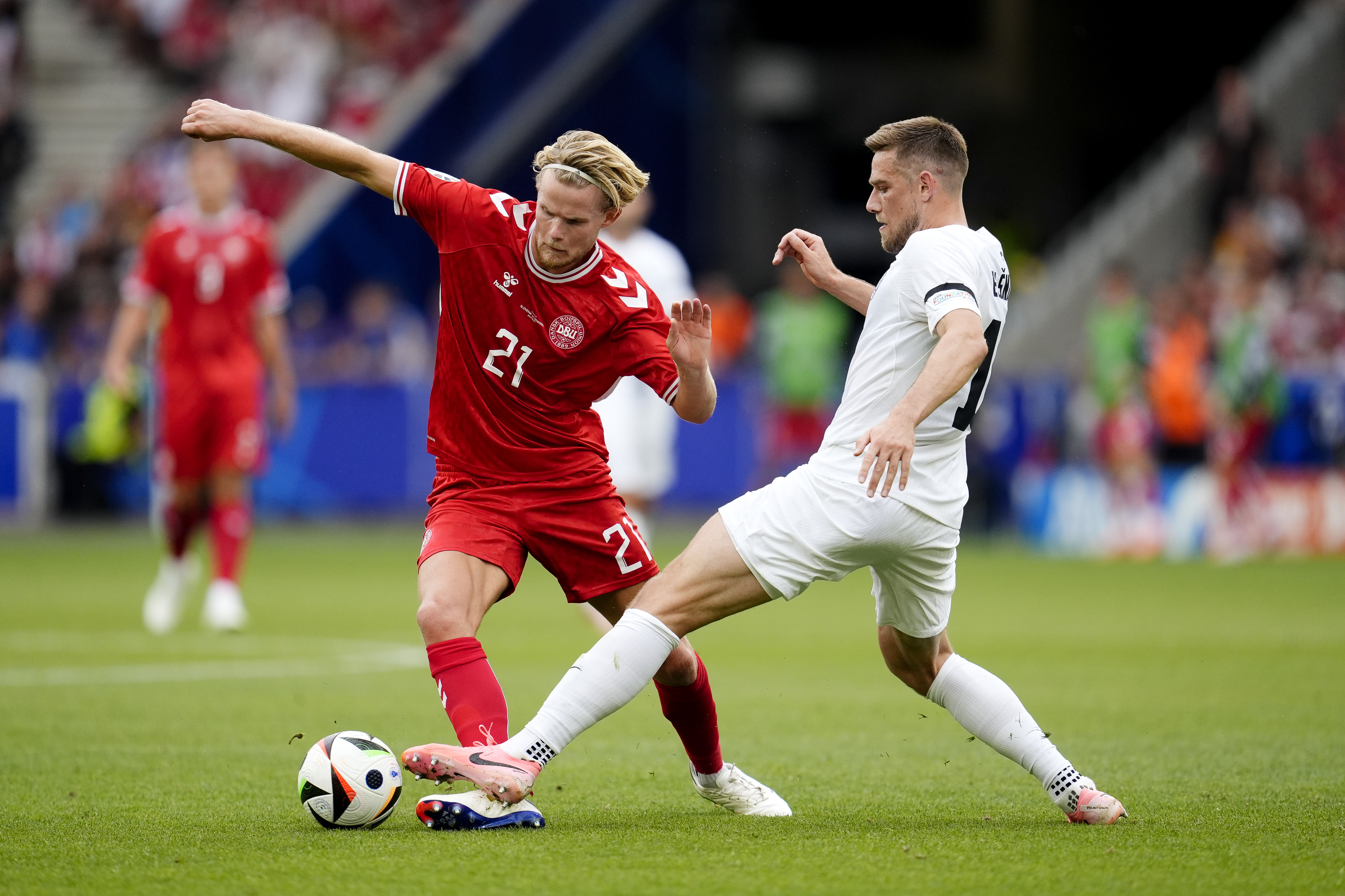 Timi Max Elsnik: From Swindon and Northampton to facing England at Euro 2024 – The Irish News Timi Max Elsnik: From Swindon and Northampton to facing England at Euro 2024 – The Irish News