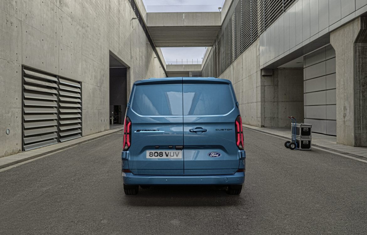 2024 Ford Transit Custom diesel van revealed with a steering wheel that  turns into a table - Drive