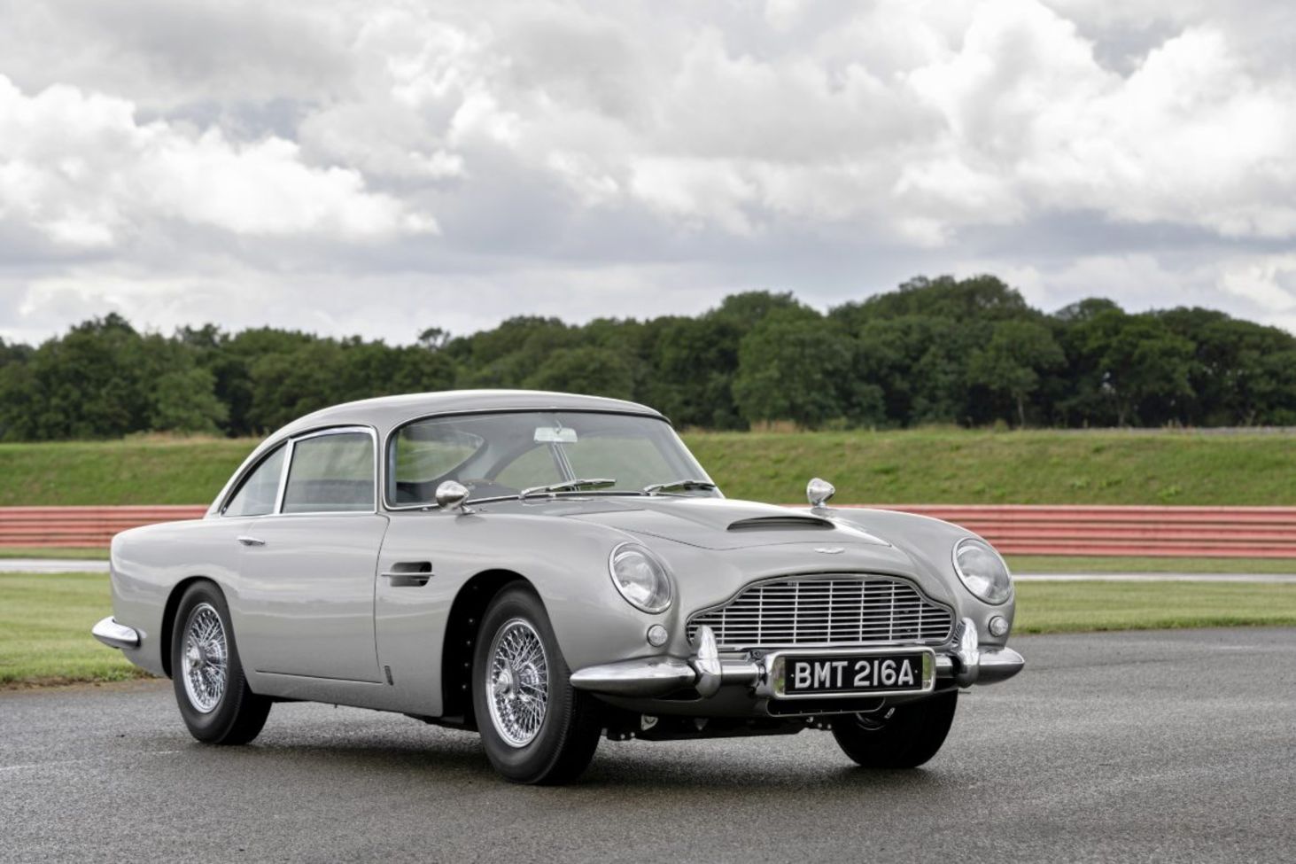 Aston Martin DB5 Goldfinger: The world's most expensive toy car