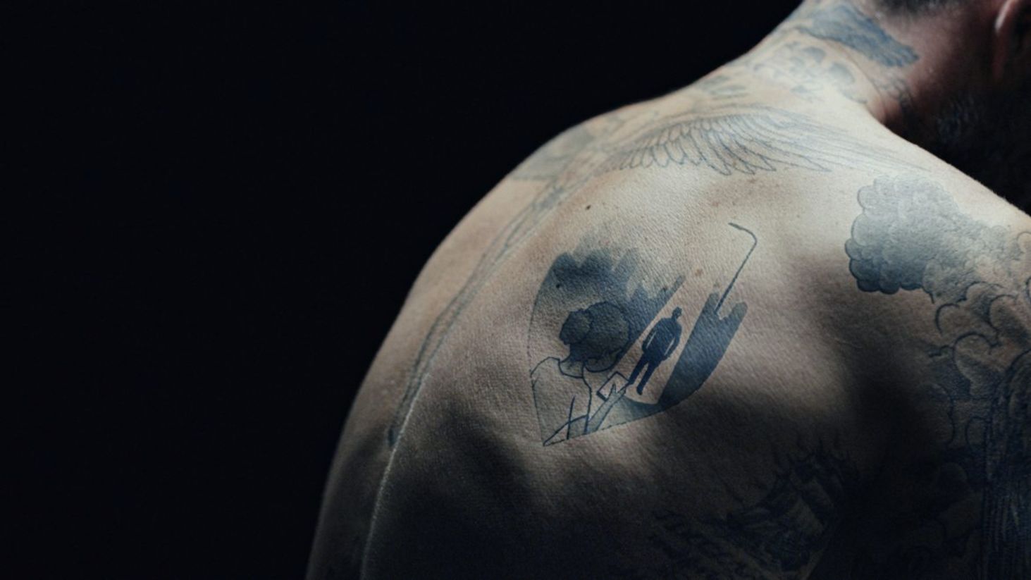 Odell Beckham Jr. shows off massive, back-spanning tattoo