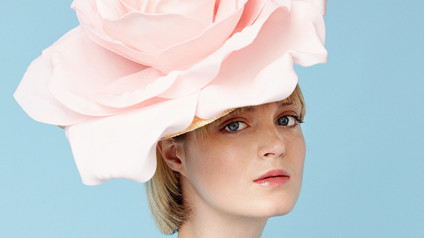 giant rose hat