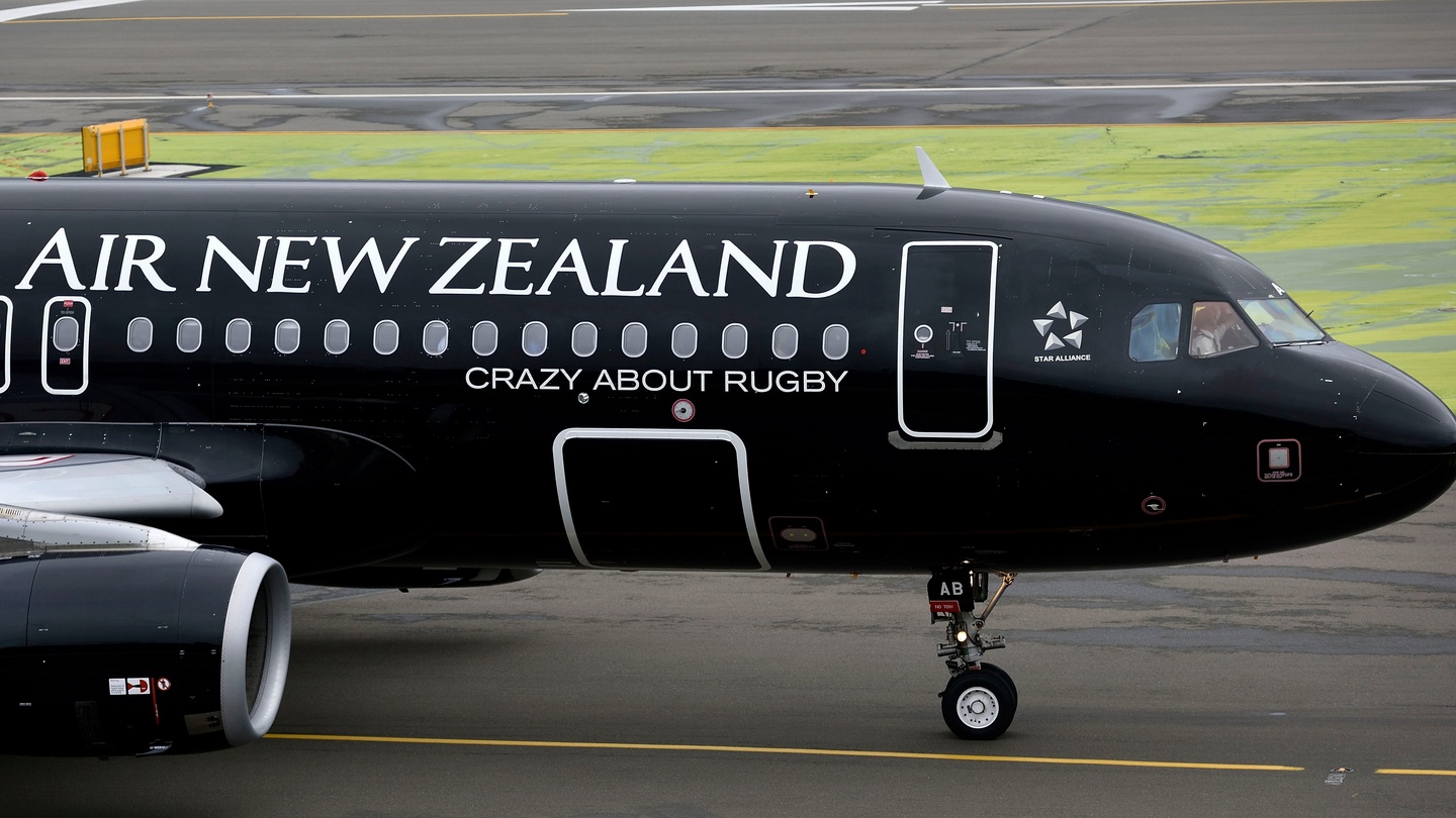 Air new zealand. Airbus a320 Air New Zealand. Air New Zealand самолеты. Air New Zealand a320 Walkaround. A320 Air Zeland.