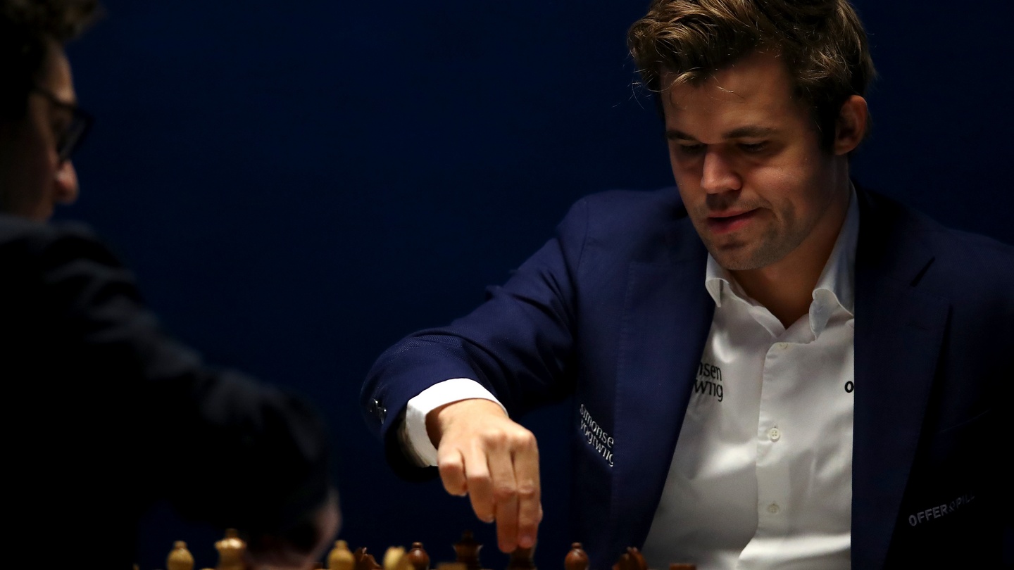 Chess champion Magnus Carlsen moves to top of world fantasy football  rankings, Magnus Carlsen