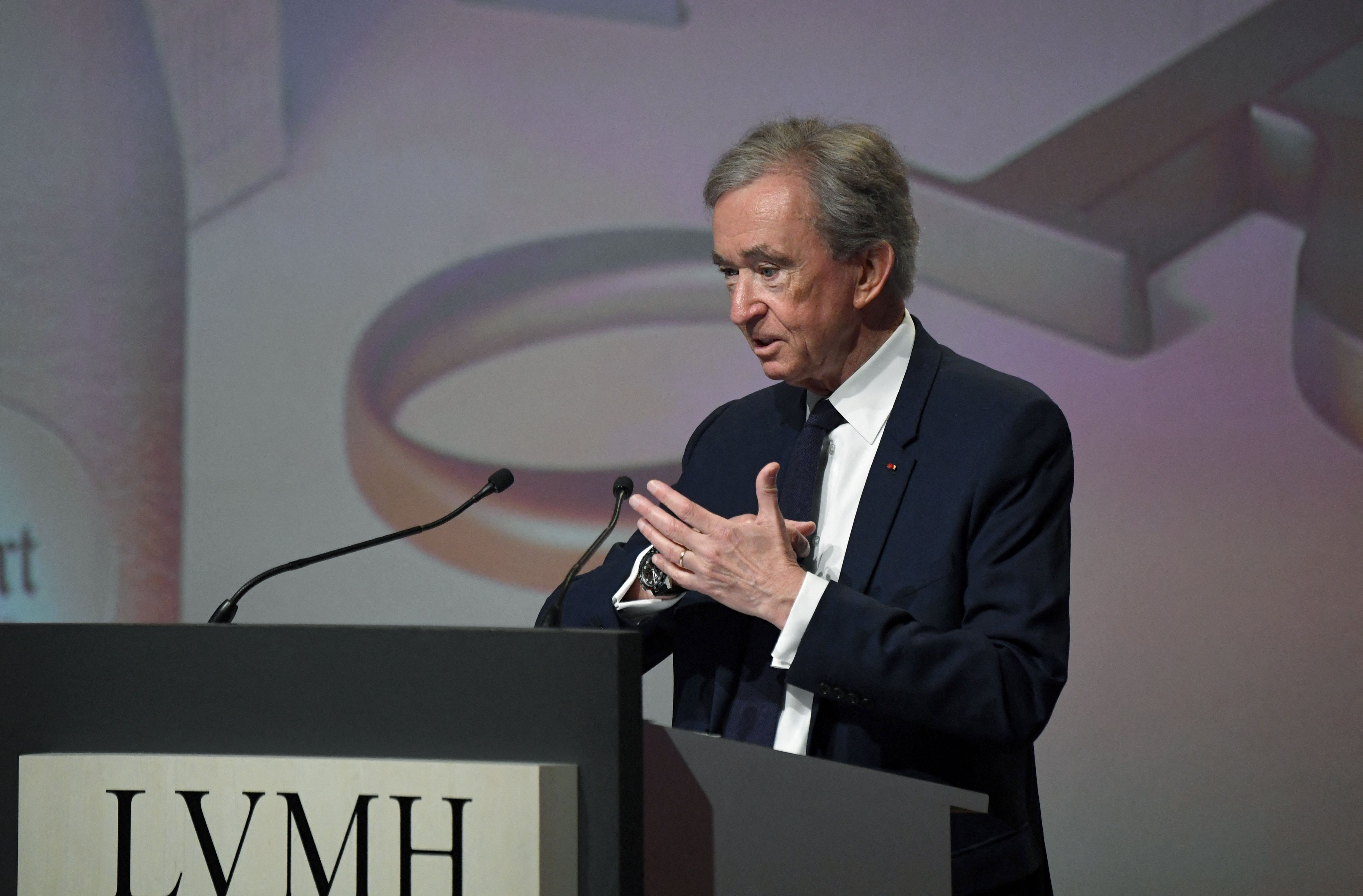 Luxury giant LVMH hits €400 billion in market value – The Irish Times