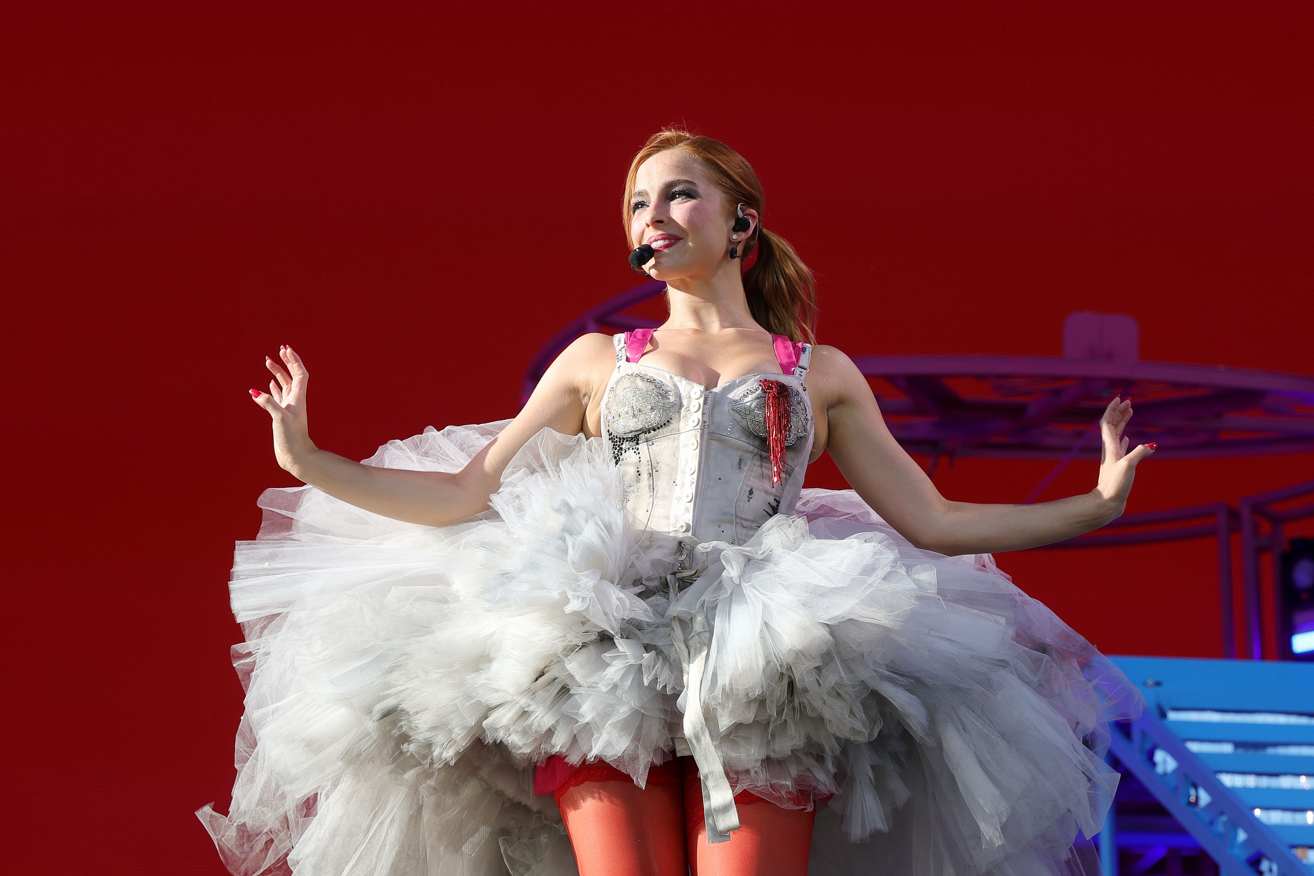 MJ Lenderman: Manning Fireworks – Richly talented singer
