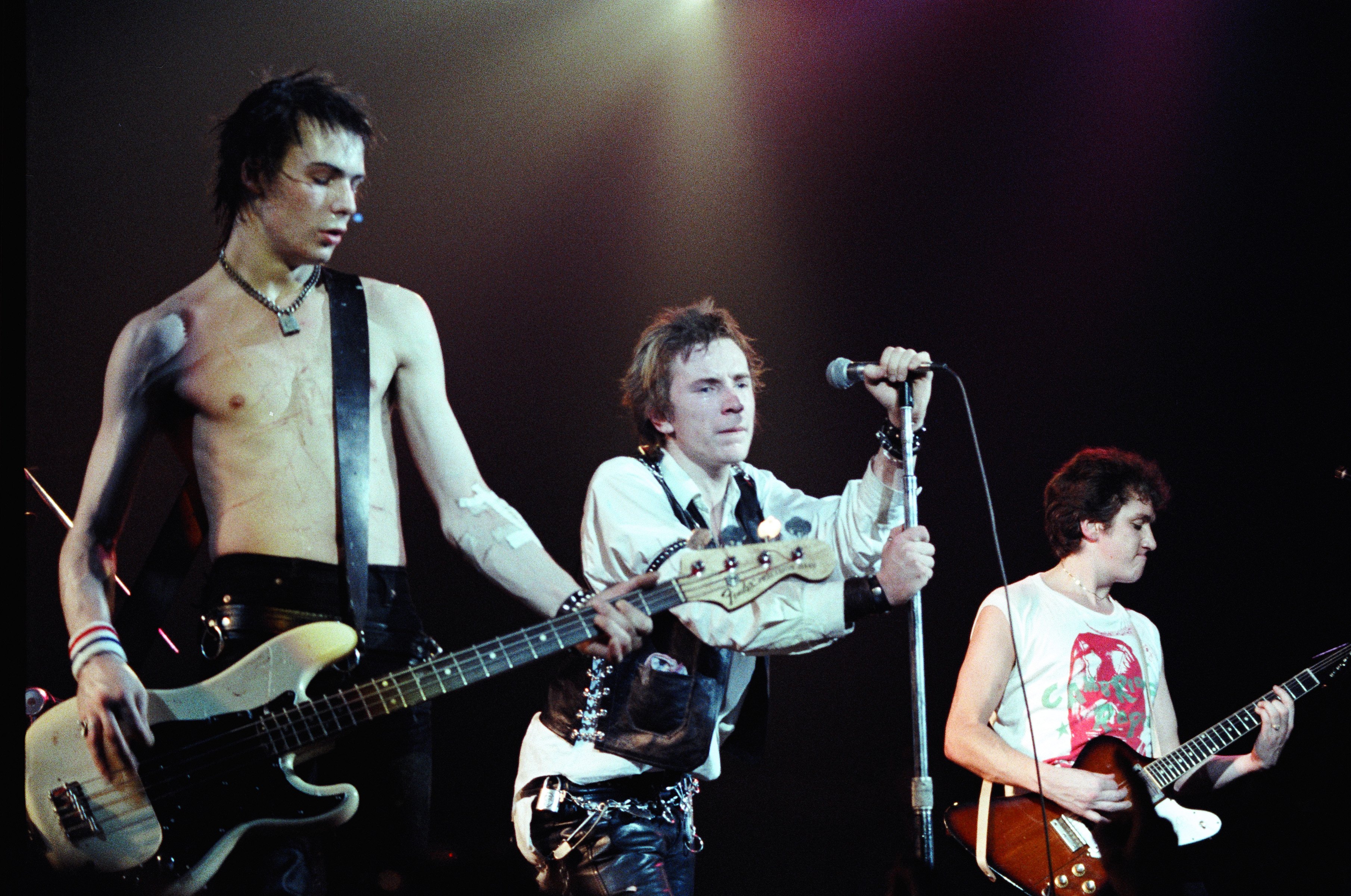 hennemusic: Sex Pistols members win legal battle against Johnny