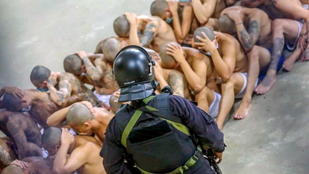 Outrage as El Salvador lines up semi-naked prisoners for photos – The Irish  Times