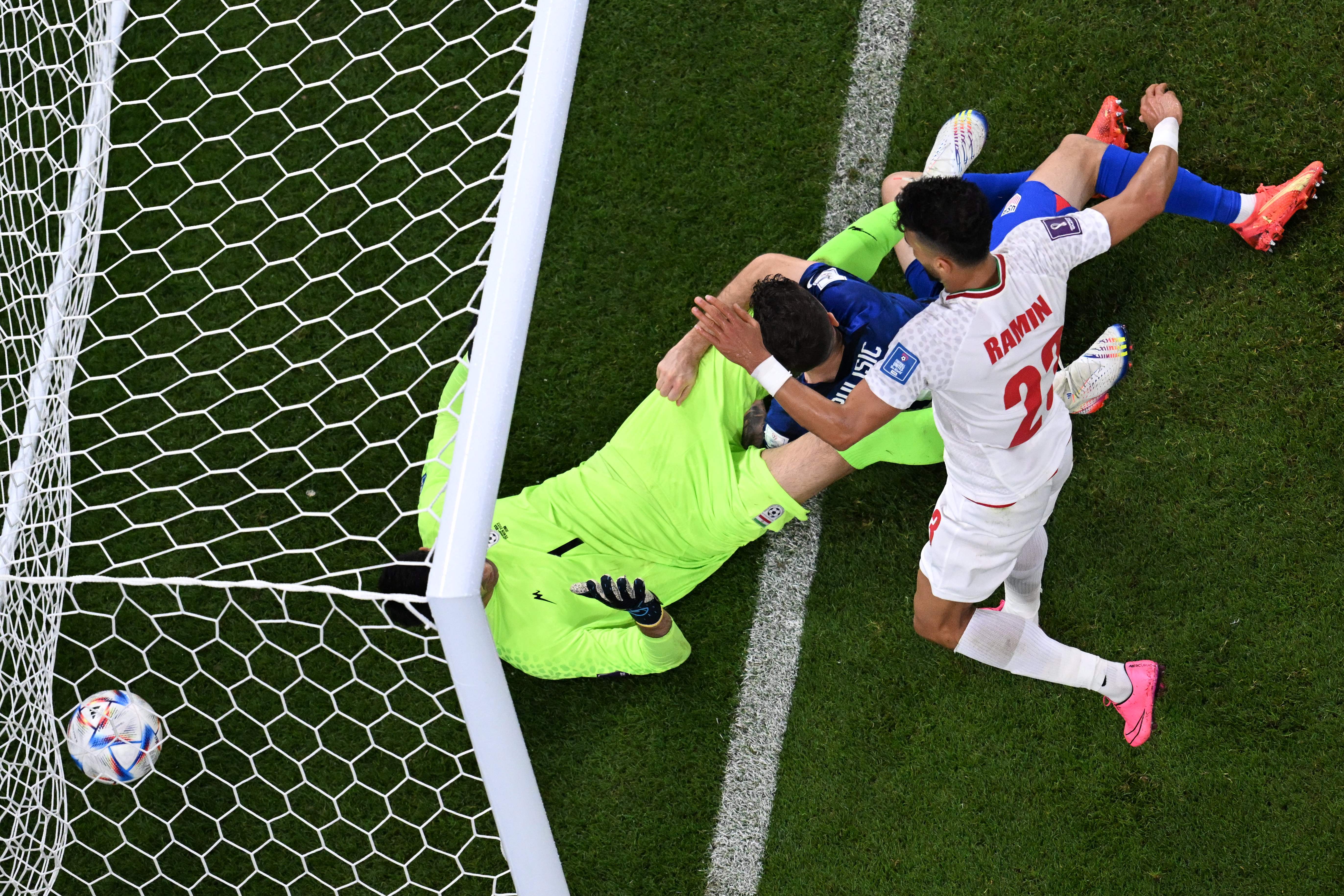 World Cup 2022 - Iran 0-1 USA: Christian Pulisic scores brave