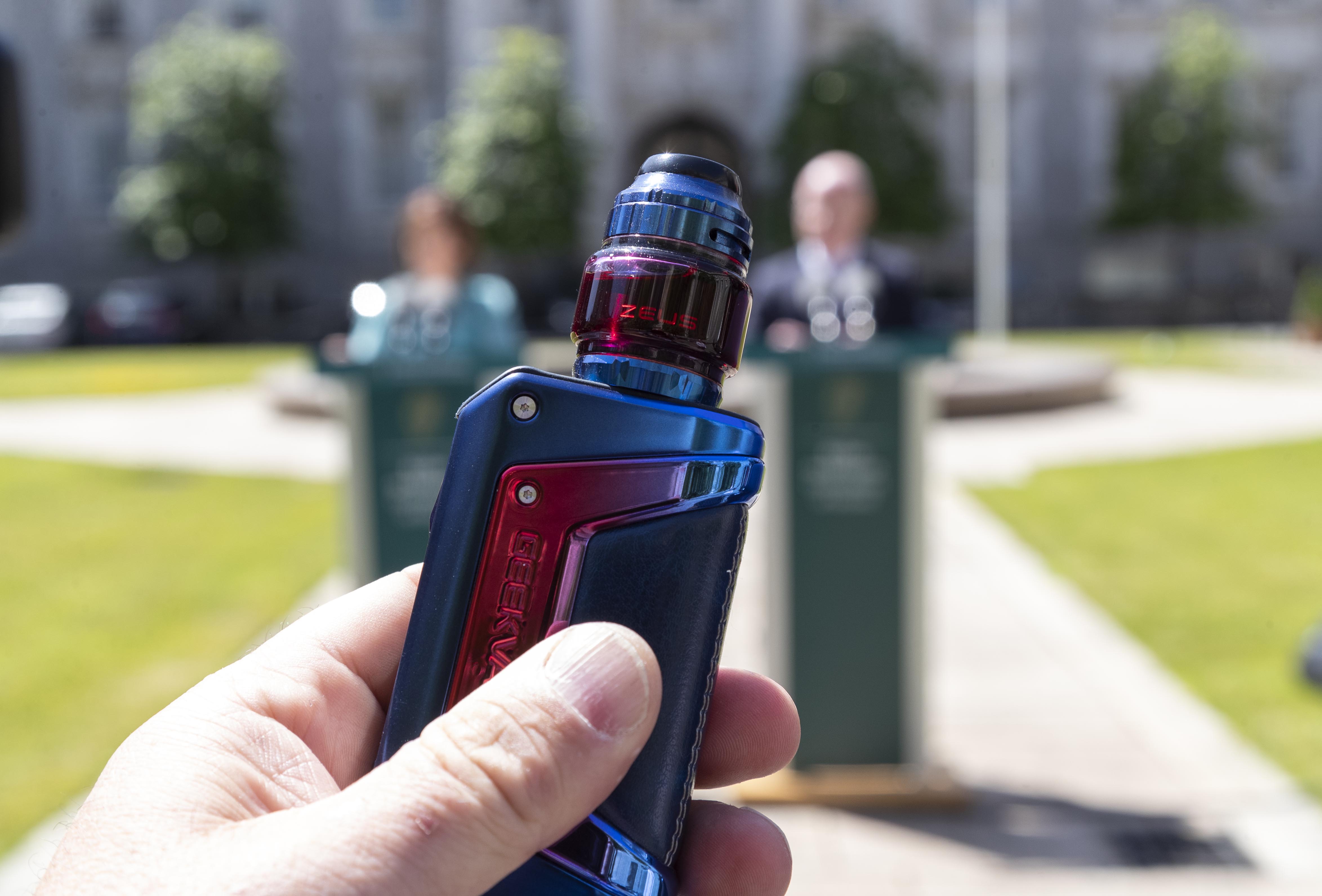 elfbar nachfüll pod läuft aus Northern Ireland Bans Single-Use Vapes main image 0