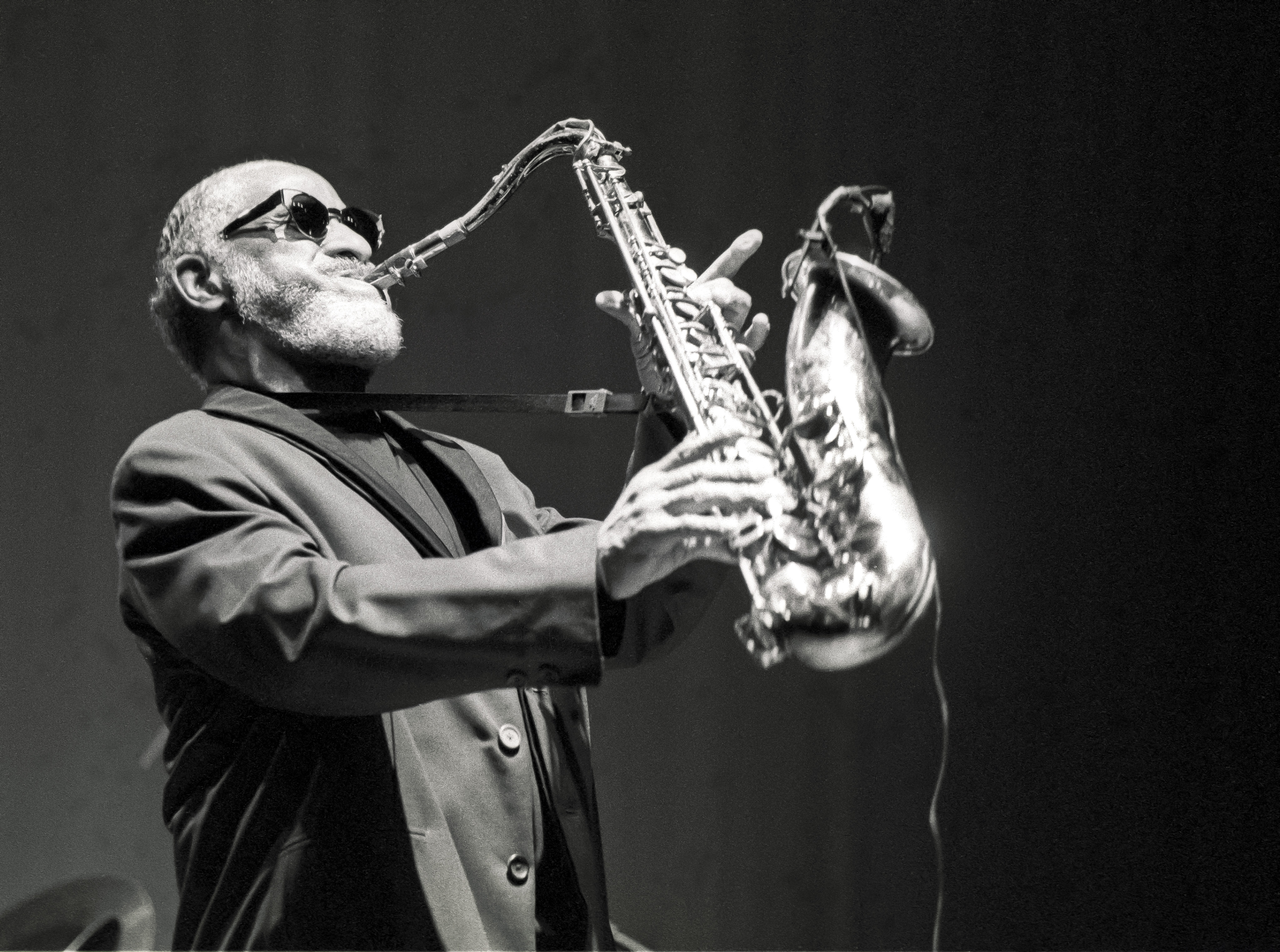 Sonny Rollins, saxophone 'colossus' who honed his sound on a New