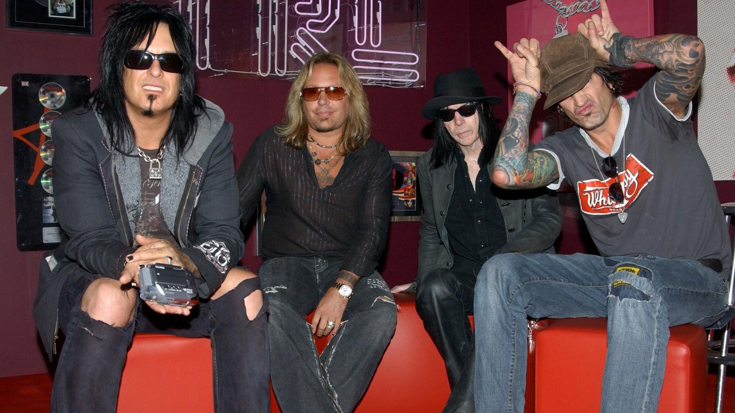 Roxana Shirazi Dizzy Reed