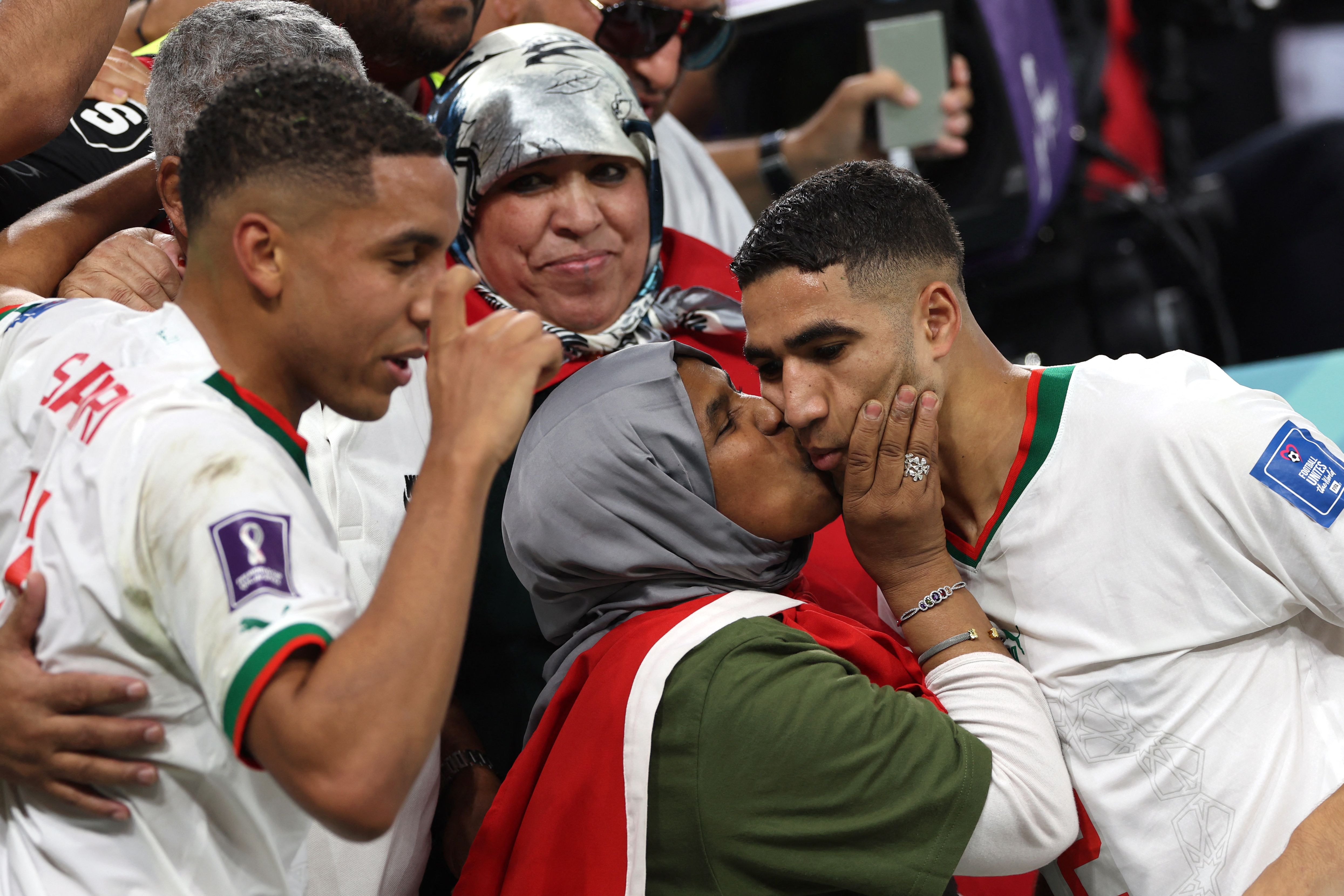 Achraf Hakimi and Romain Saiss of Morocco during the FIFA World Cup  Fotografía de noticias - Getty Images