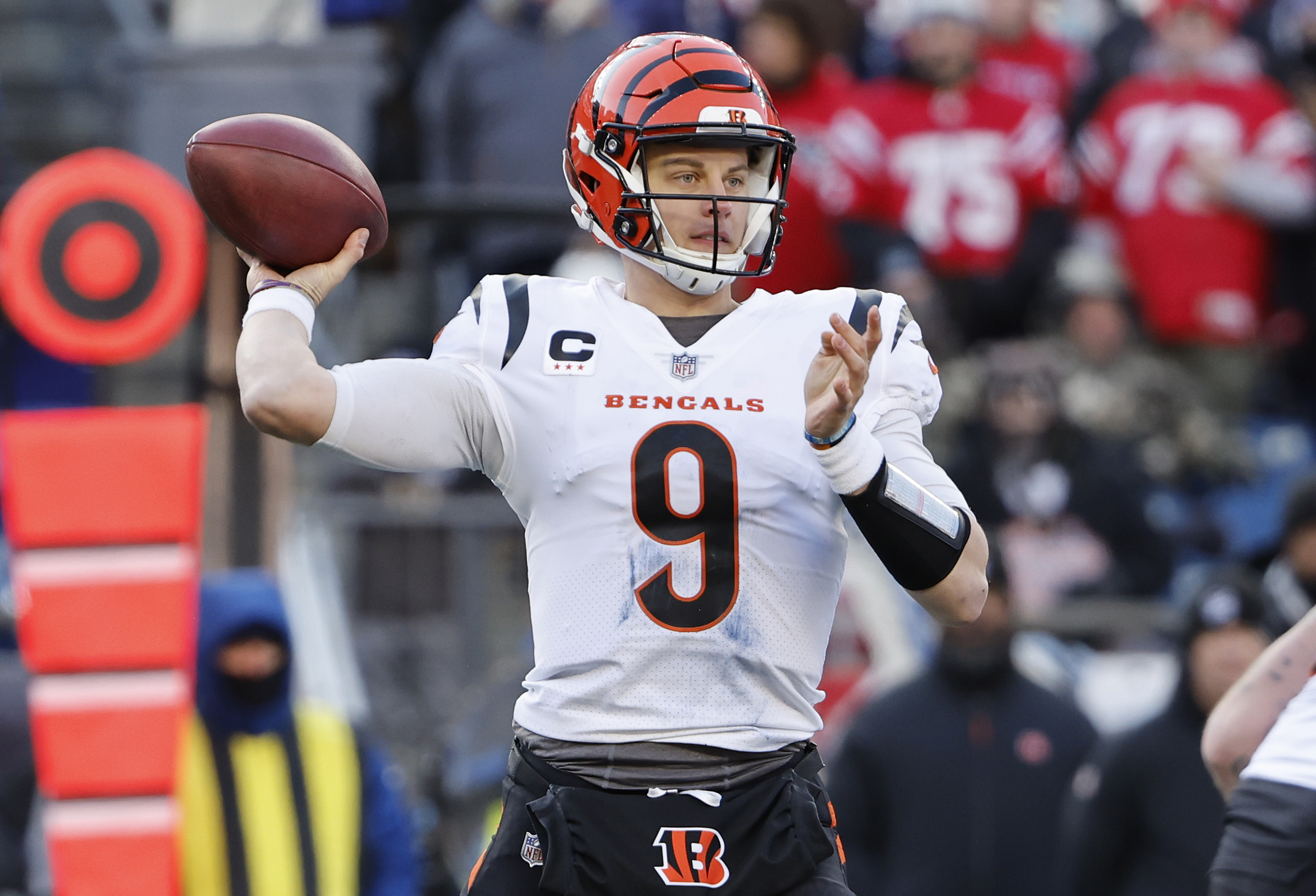 Joe Burrow steers Cincinnati Bengals past Tom Brady's Tampa Bay