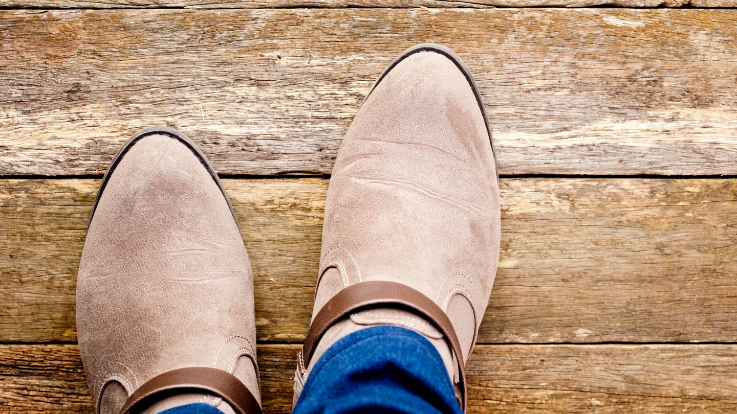 Are Creaking Floorboards Bad | Viewfloor.co