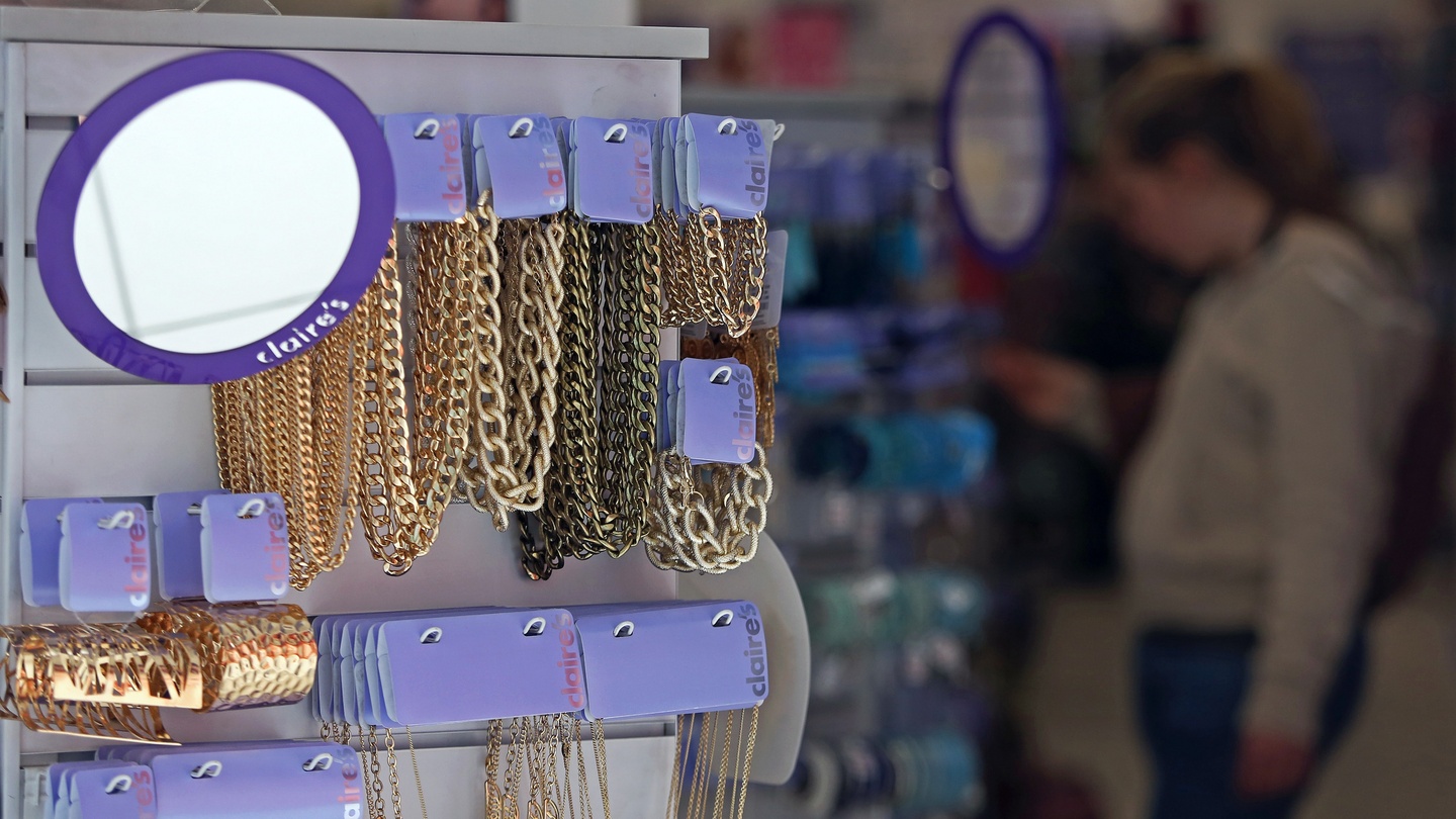 Claire's, the ear-piercing mall chain, files for bankruptcy – Orange County  Register