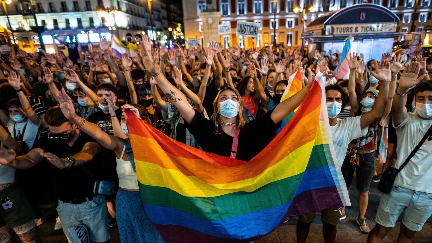 Protests in Spain against suspected LGBT hate crime