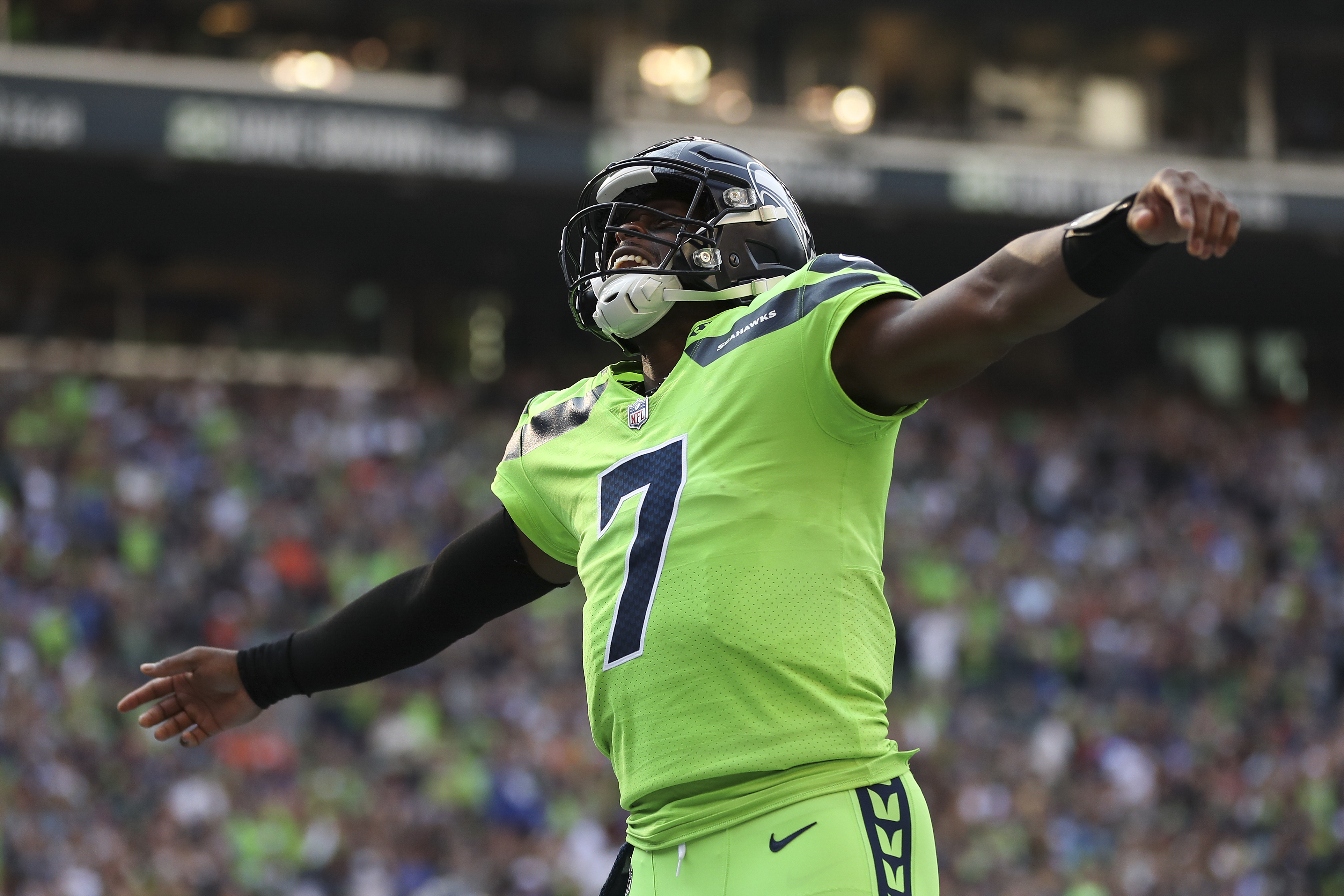 Seahawks vs Broncos: Russell Wilson falls short in return to Seattle